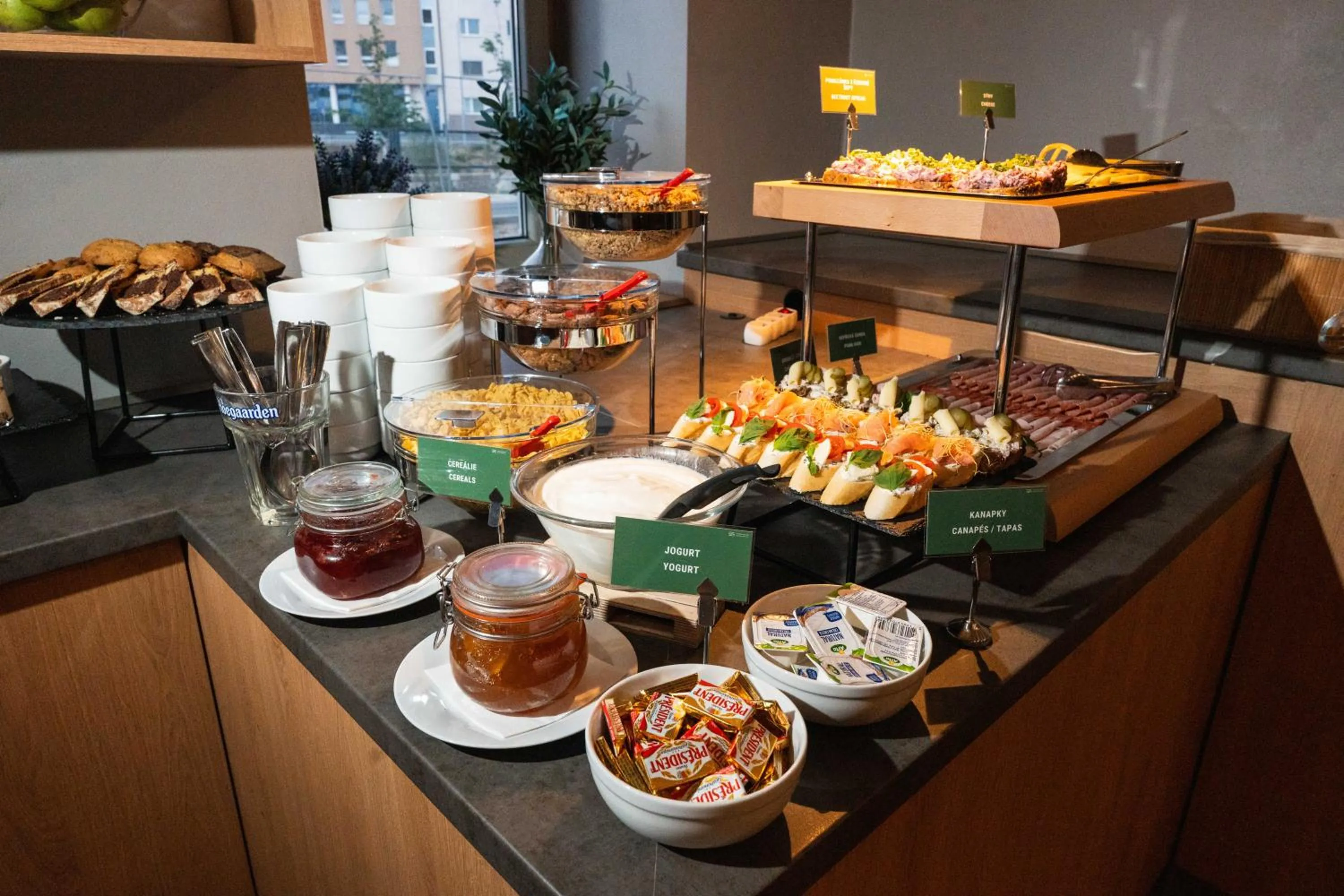 Breakfast in Hotel Sharingham