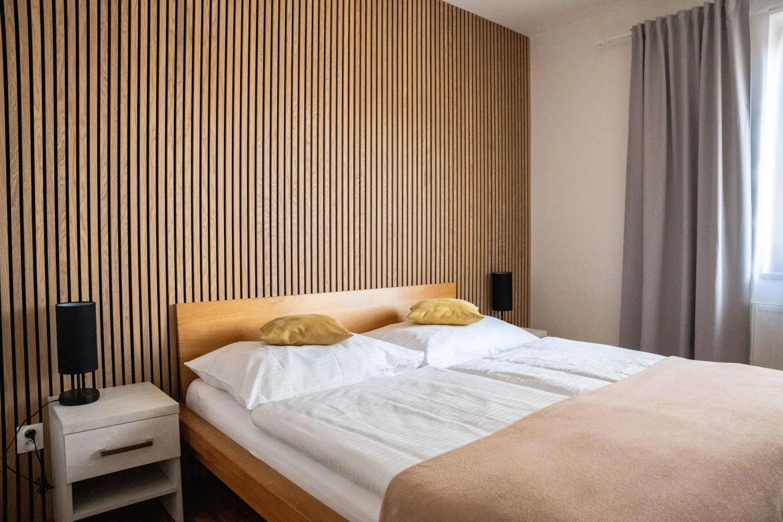 Bed in Hotel Sharingham