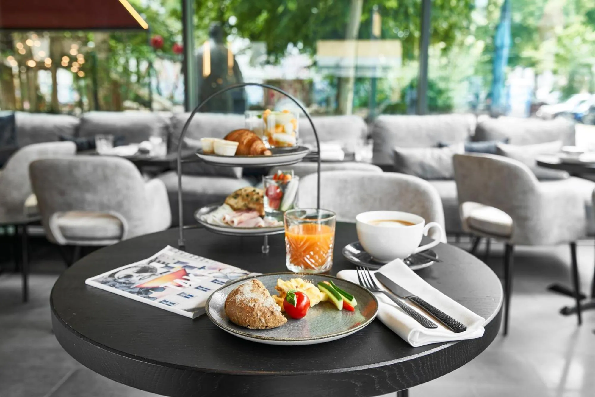 Restaurant/places to eat in June Six Hotel Berlin City West