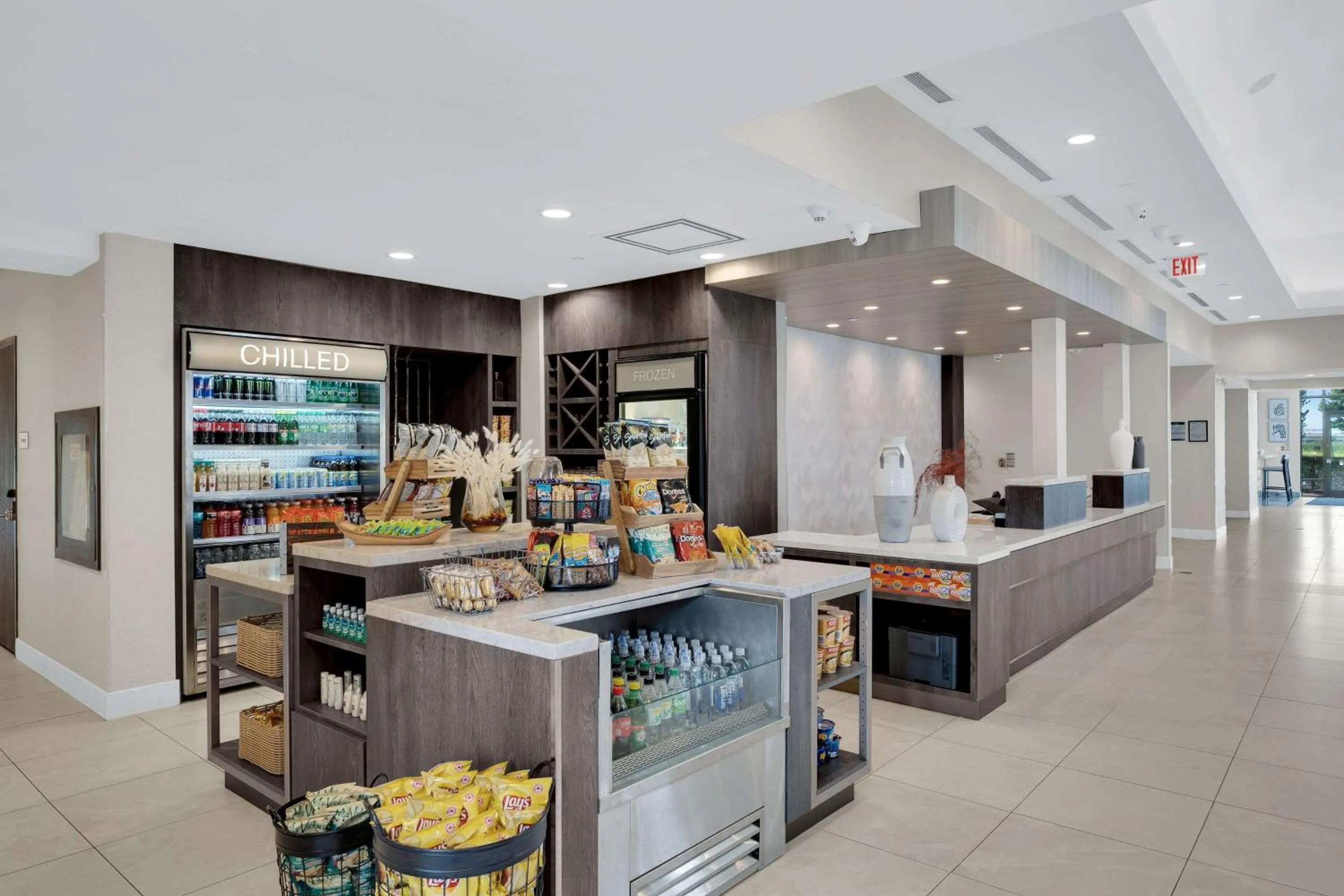 Restaurant/places to eat in Hilton Garden Inn Toronto/Brampton