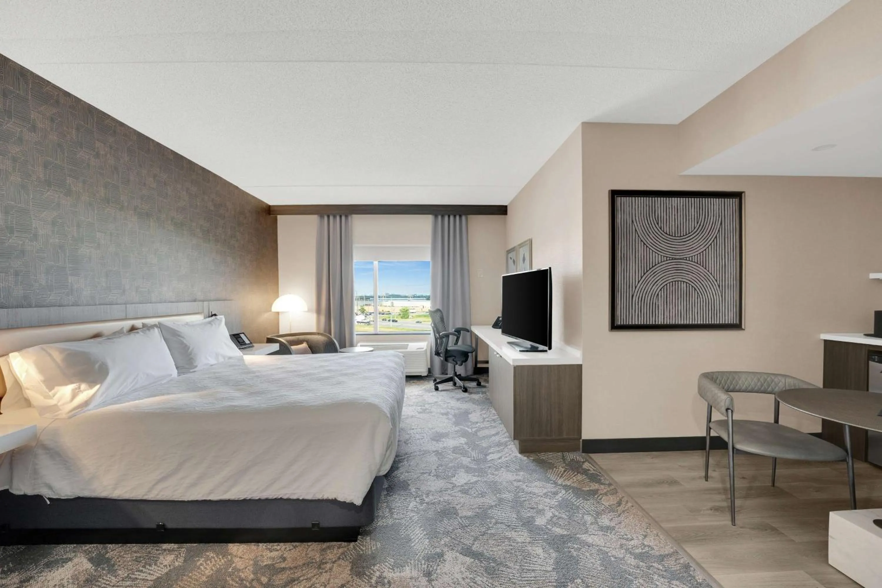 Bed in Hilton Garden Inn Toronto/Brampton