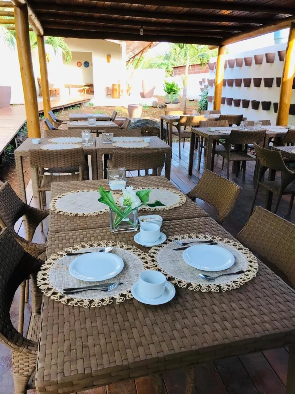 Restaurant/places to eat in Pousada Recanto