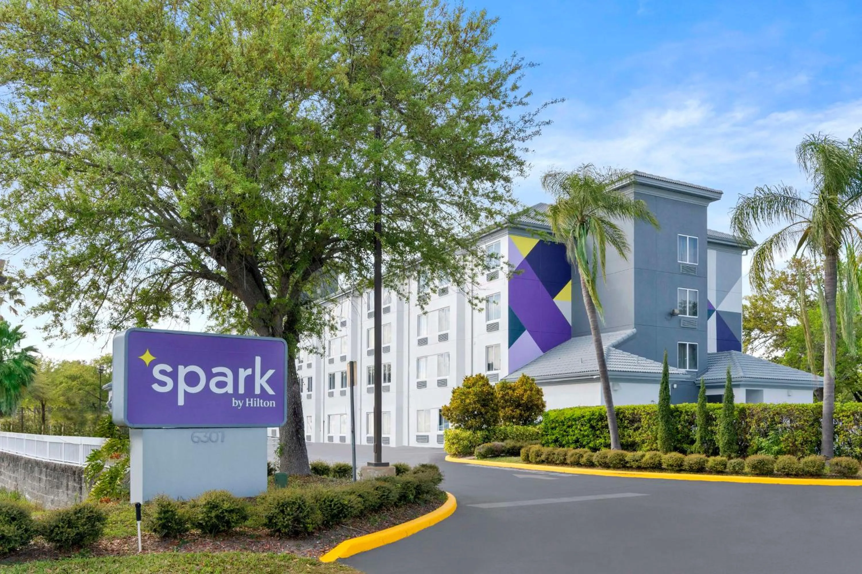 Property building in Spark by Hilton Orlando near SeaWorld