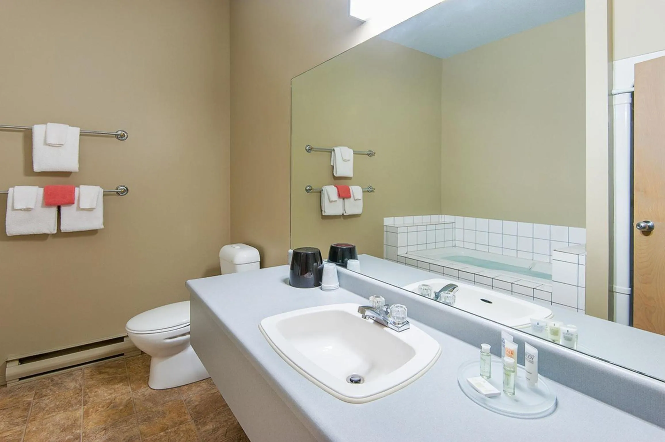 Fernie Slopeside Lodge