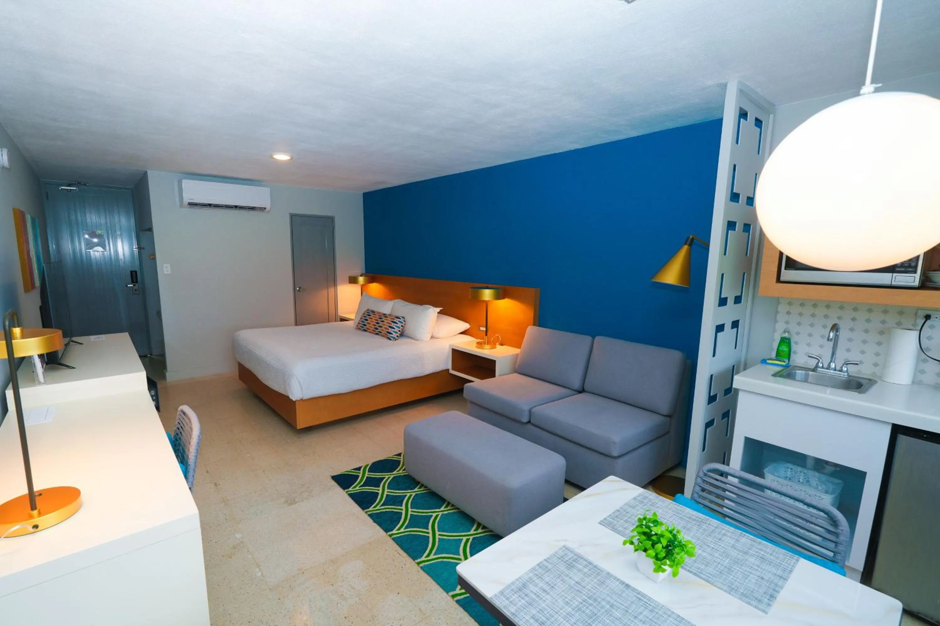 Bed in Rincon of the Seas Grand Caribbean Hotel