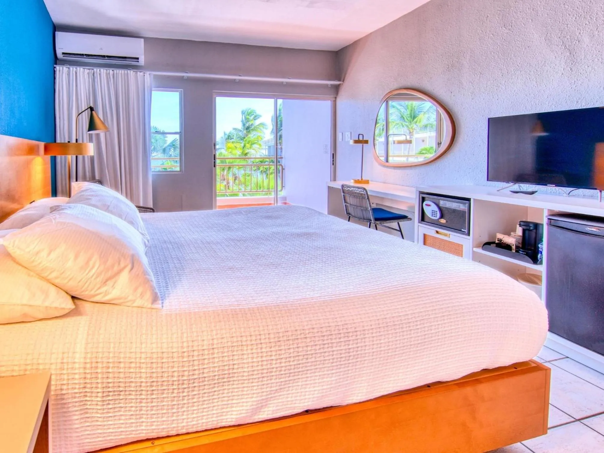 Bed in Rincon of the Seas Grand Caribbean Hotel