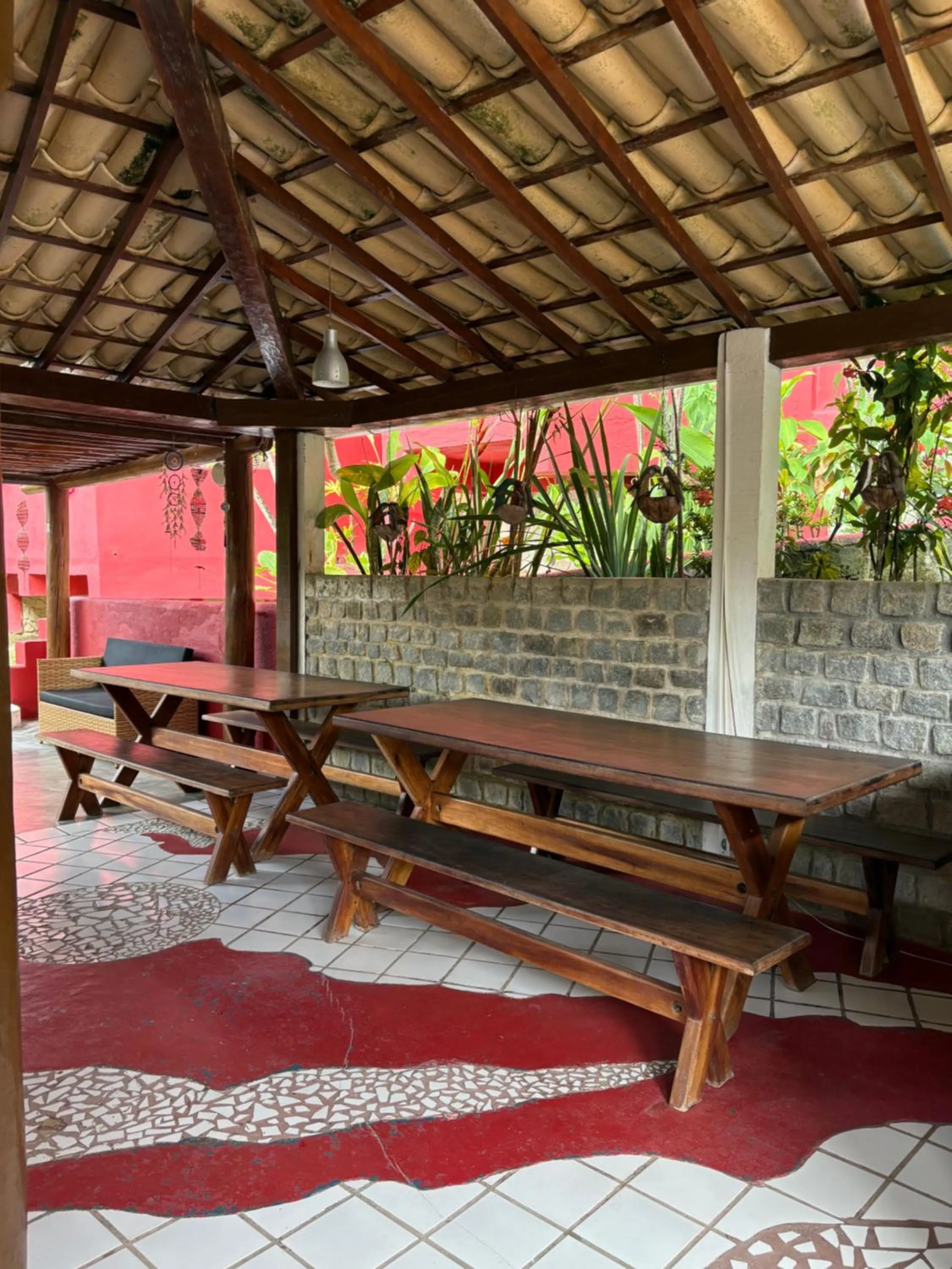 Dining area in Novos Baianos Hostel e Pousada