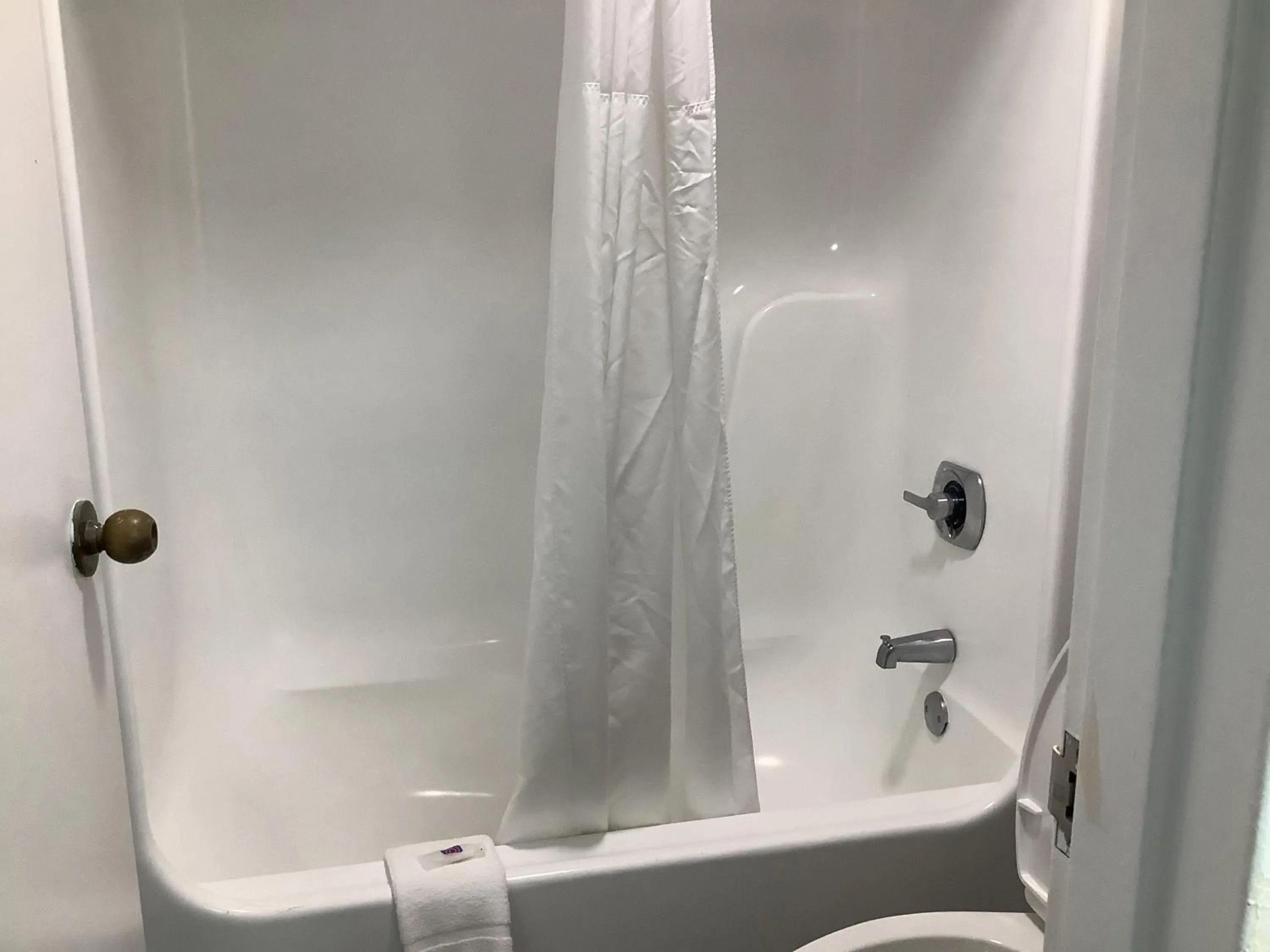 Bathroom in Motel 6-Memphis, TN - East