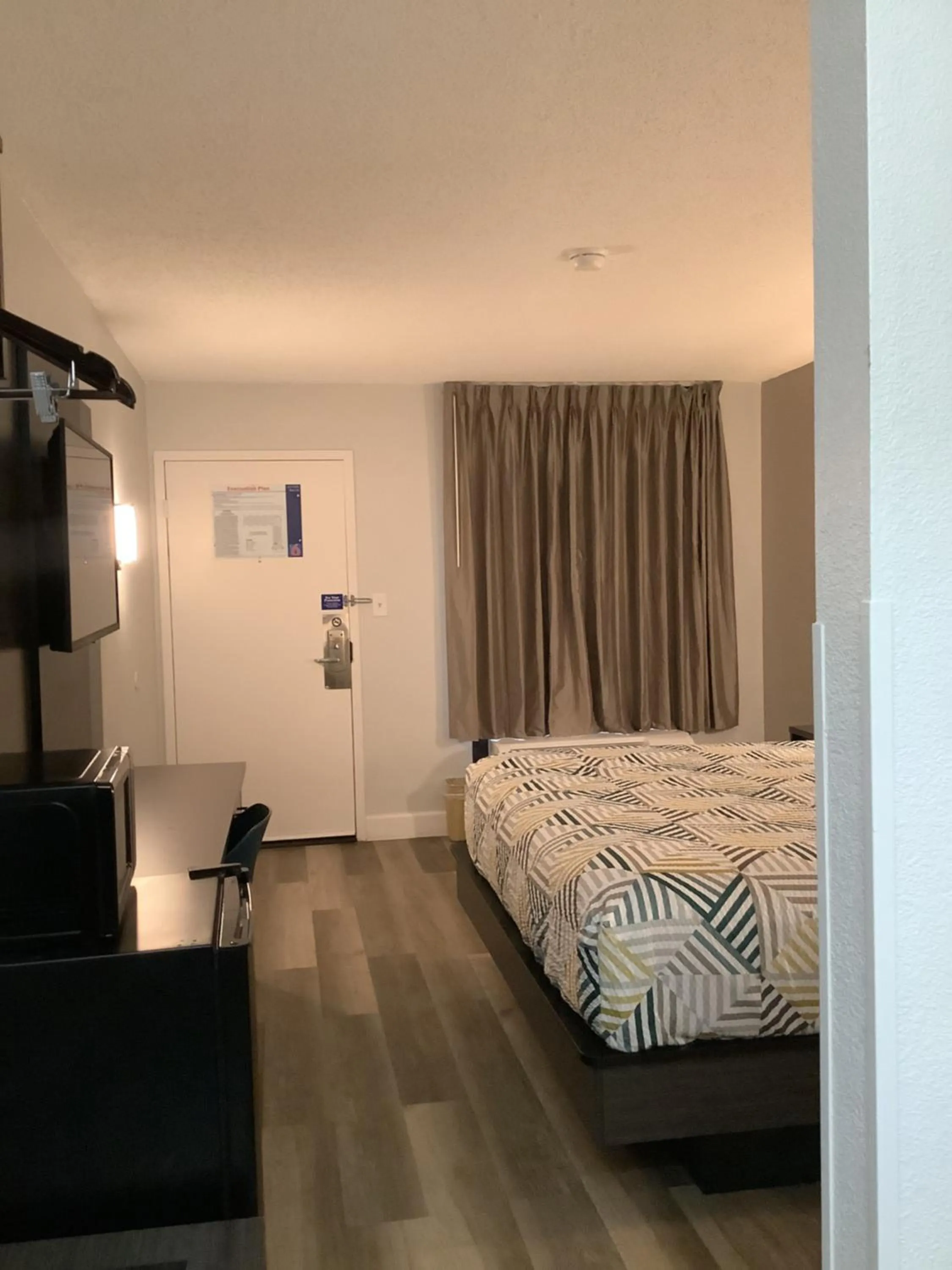 Bedroom, Bed in Motel 6-Memphis, TN - East