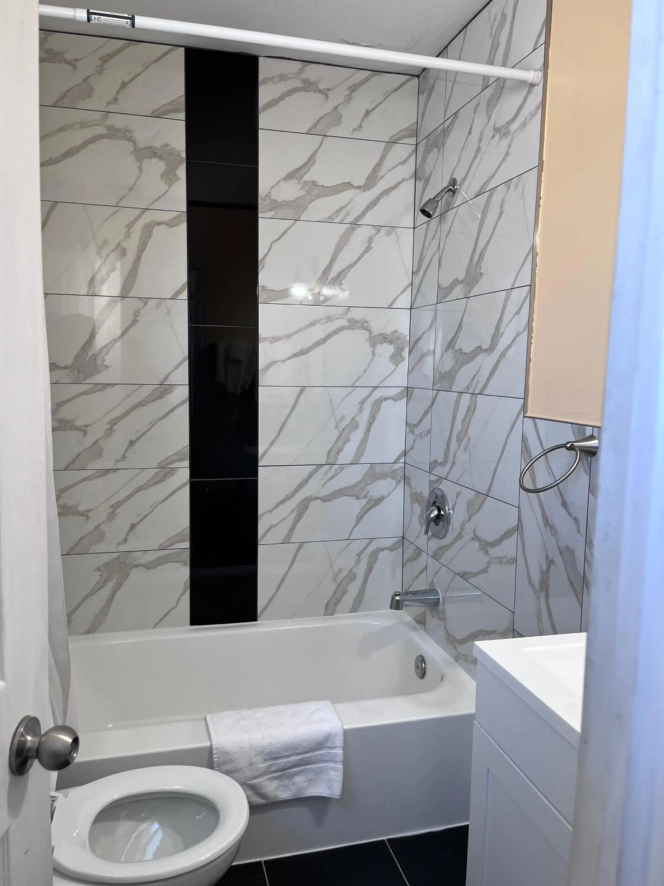 Knights Inn - Park Villa Motel, Midland