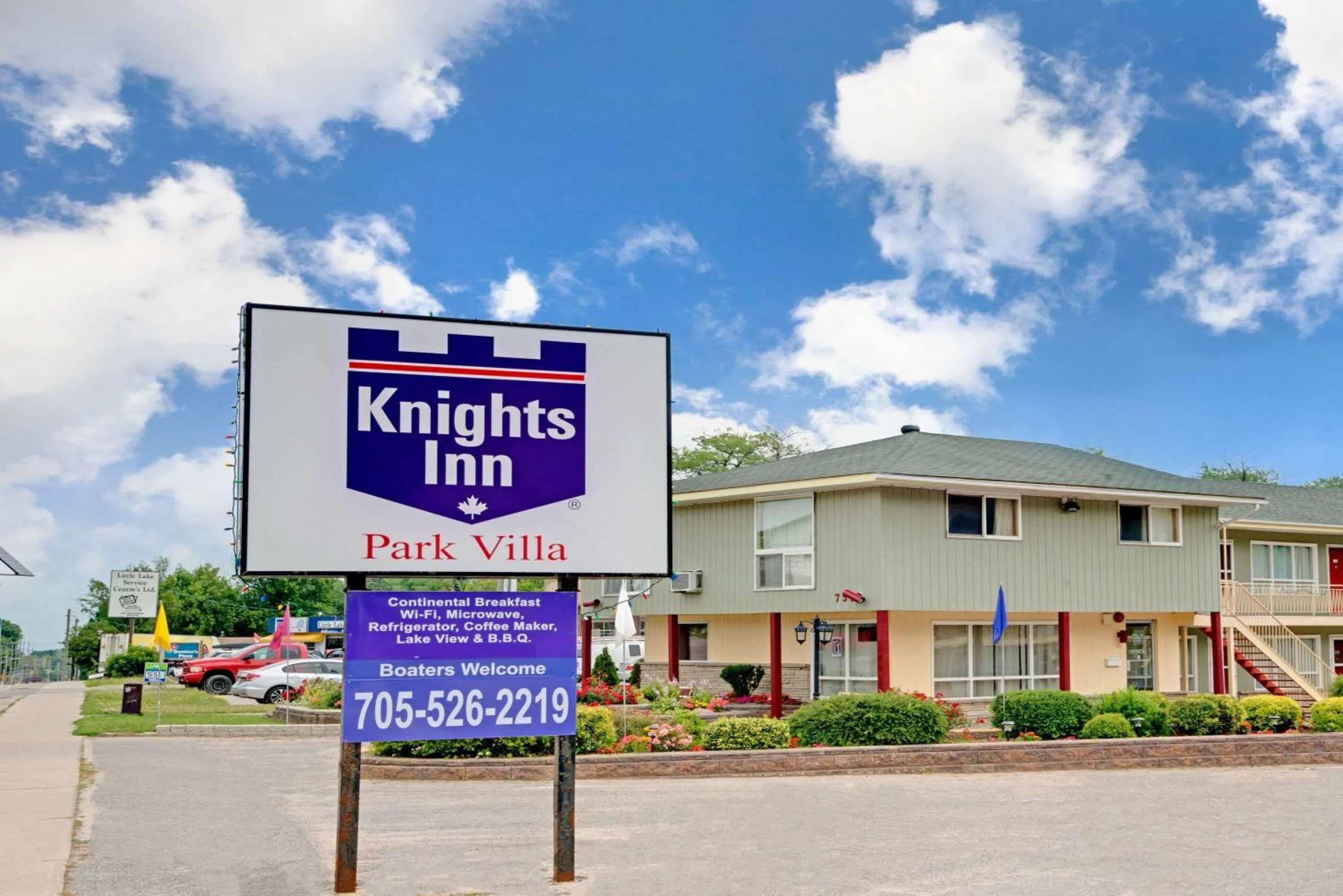 Facade/entrance in Knights Inn - Park Villa Motel, Midland