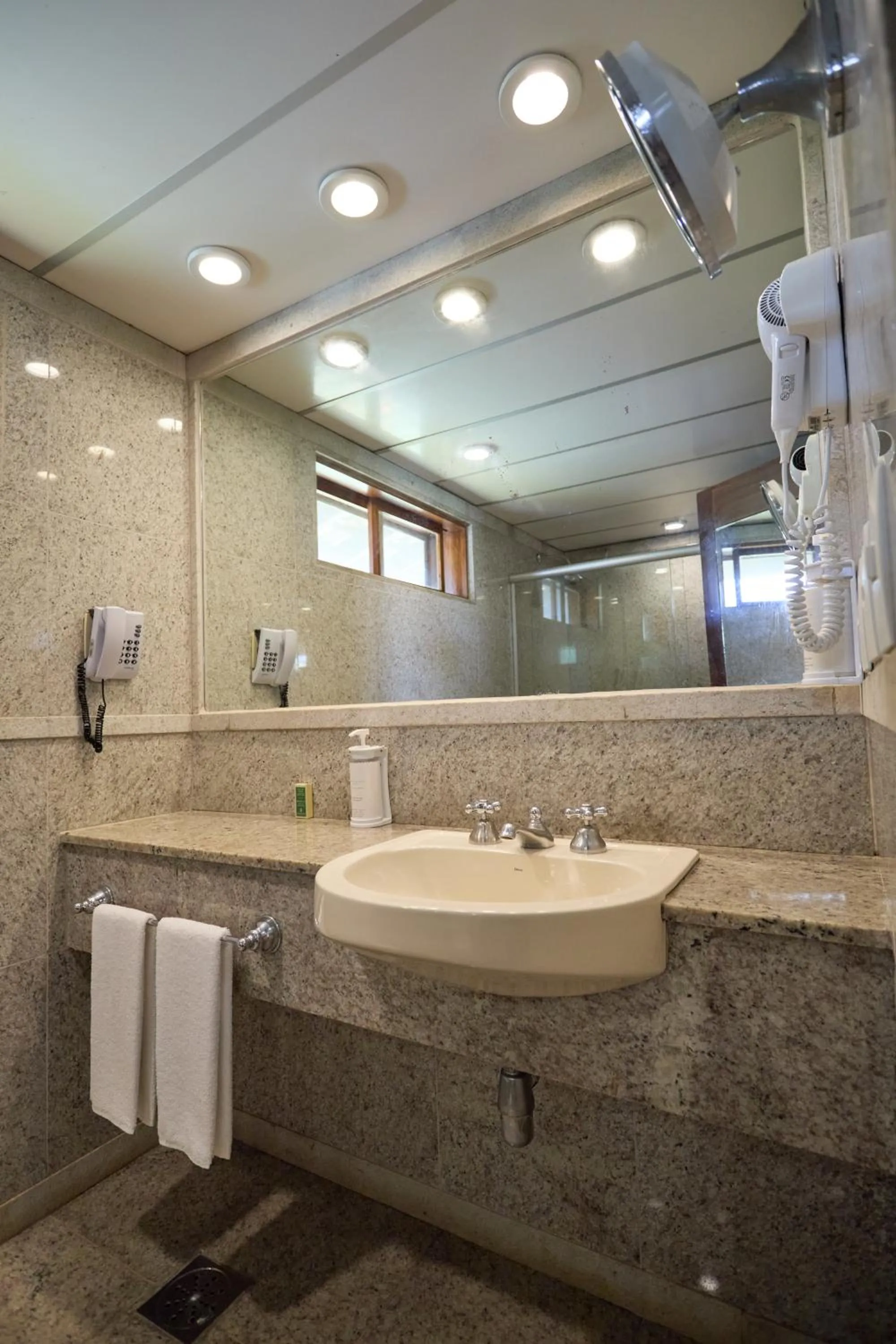 Shower in Transamerica Comandatuba - All Inclusive Resort