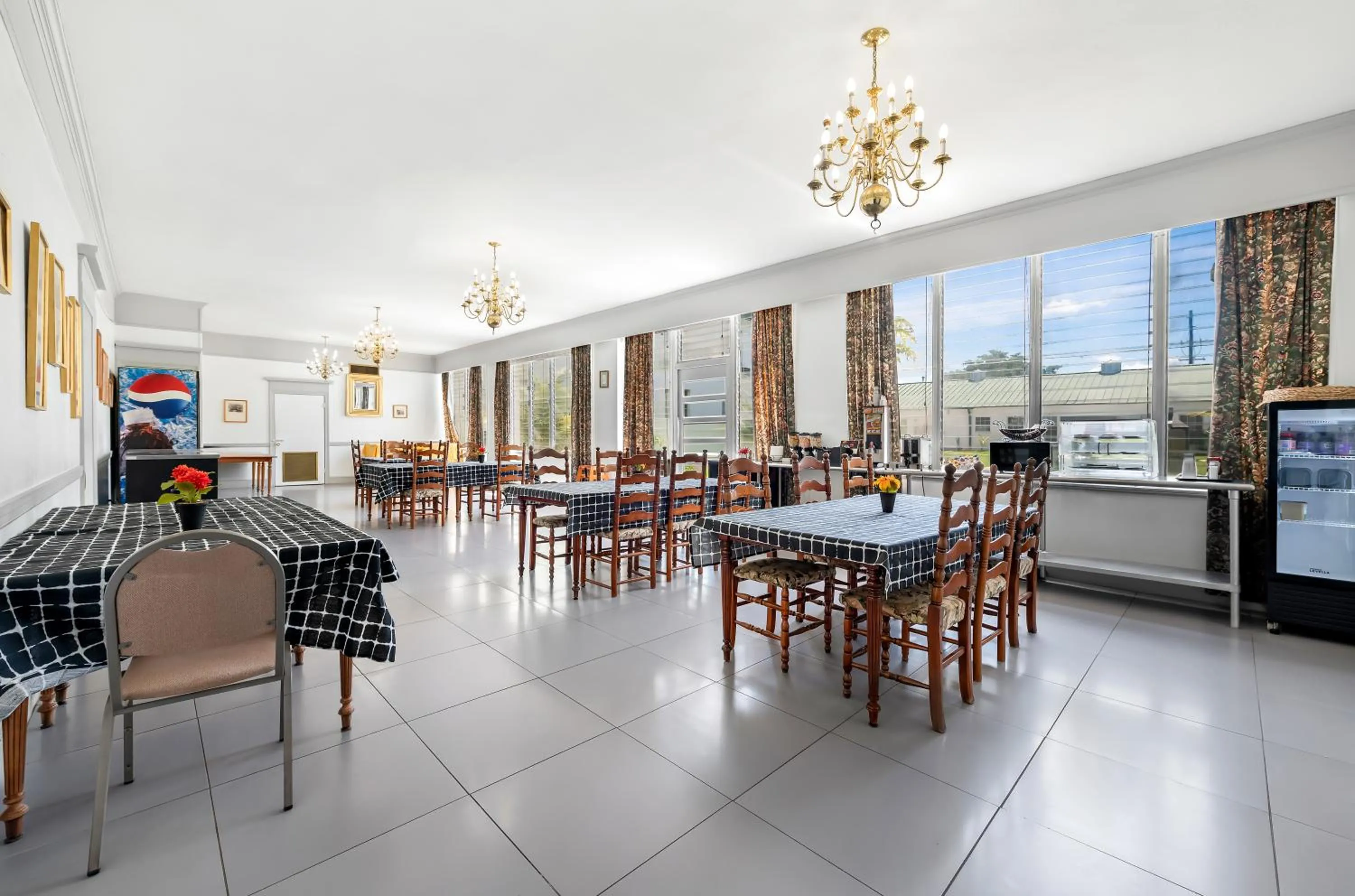 Restaurant/places to eat in Americas Best Value Inn Historic Clewiston Inn