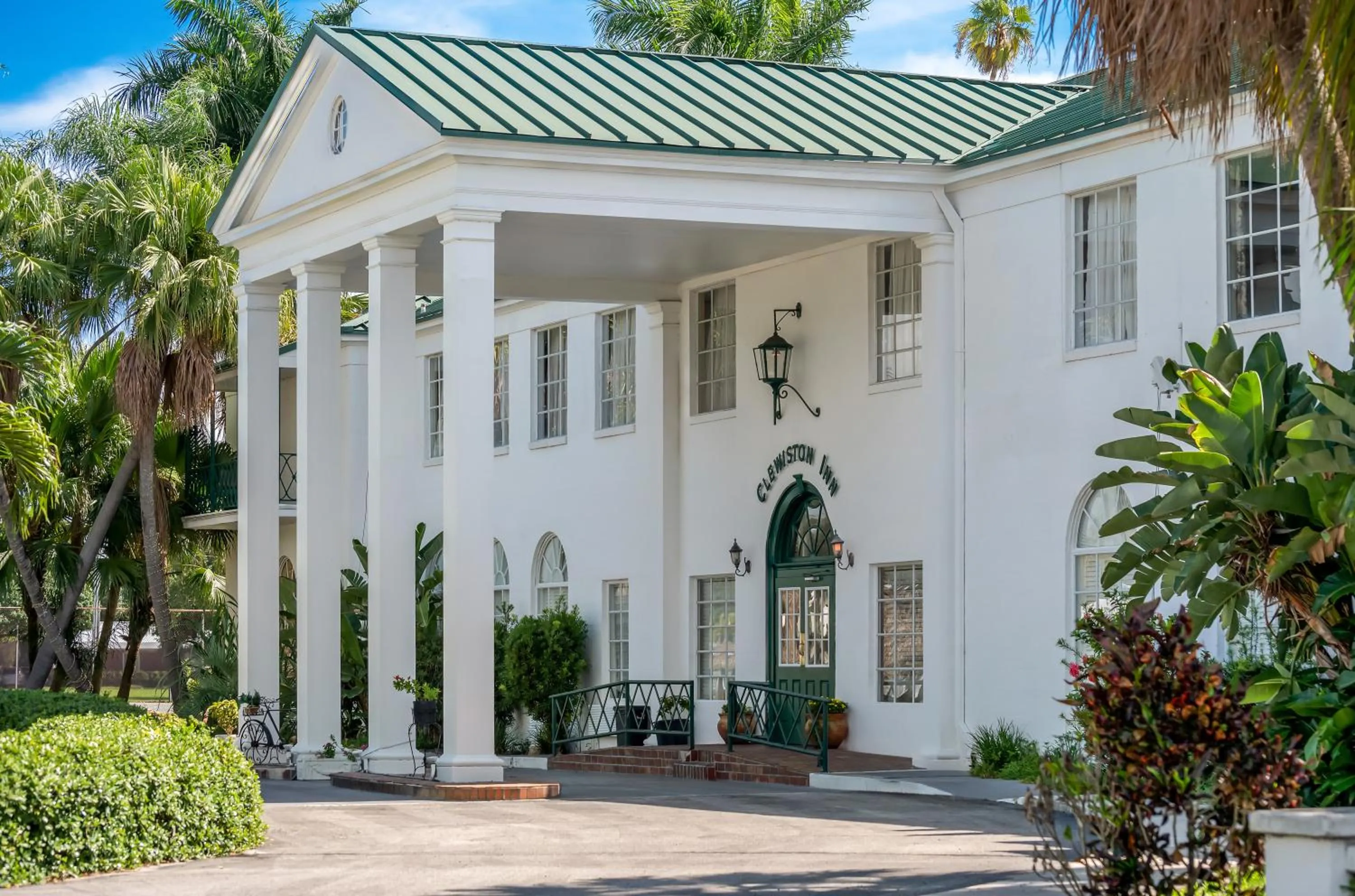 Property building in Americas Best Value Inn Historic Clewiston Inn