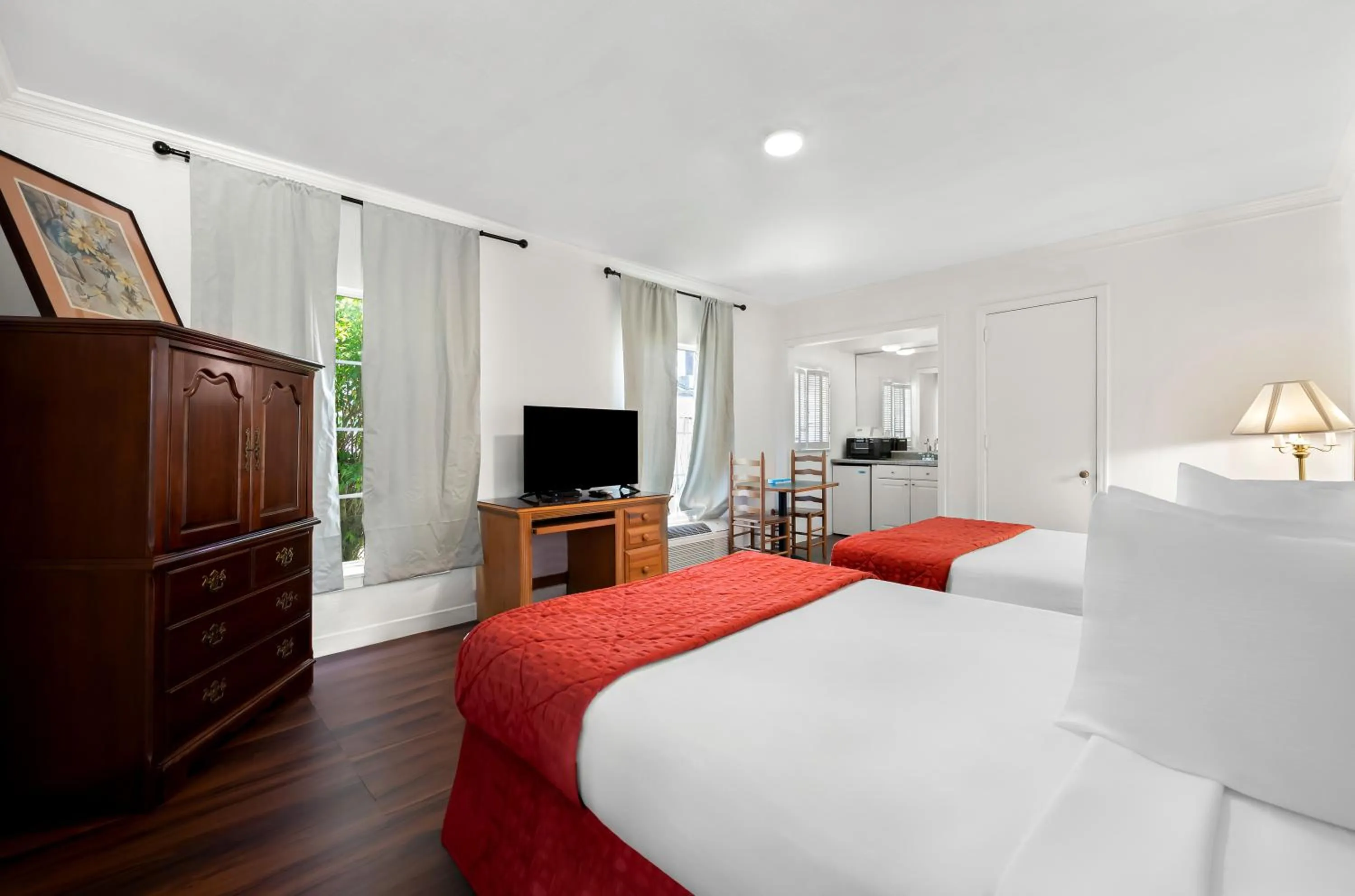 TV and multimedia, Bed in Americas Best Value Inn Historic Clewiston Inn