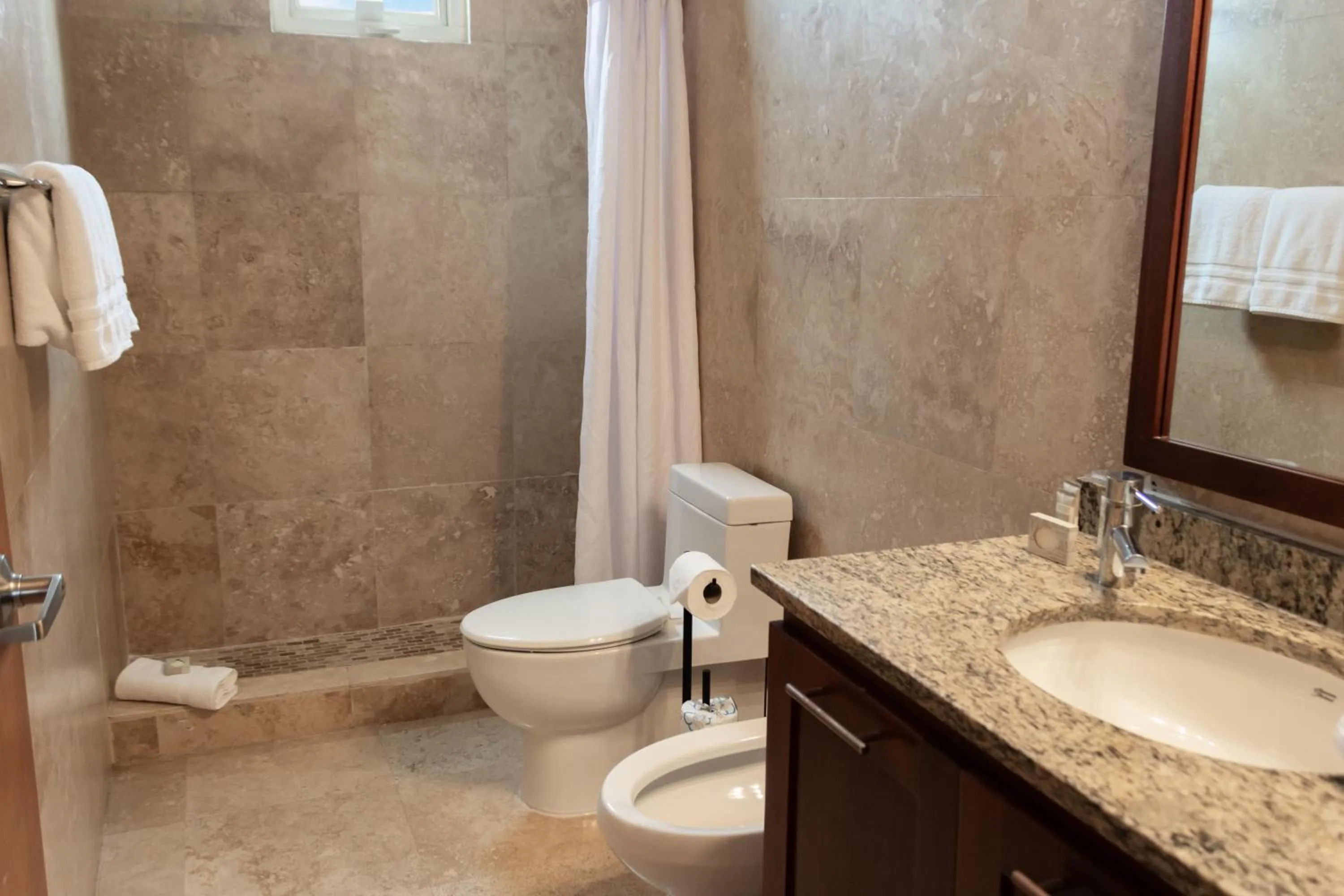 Shower in Ciqala Suites Hotel - San Juan