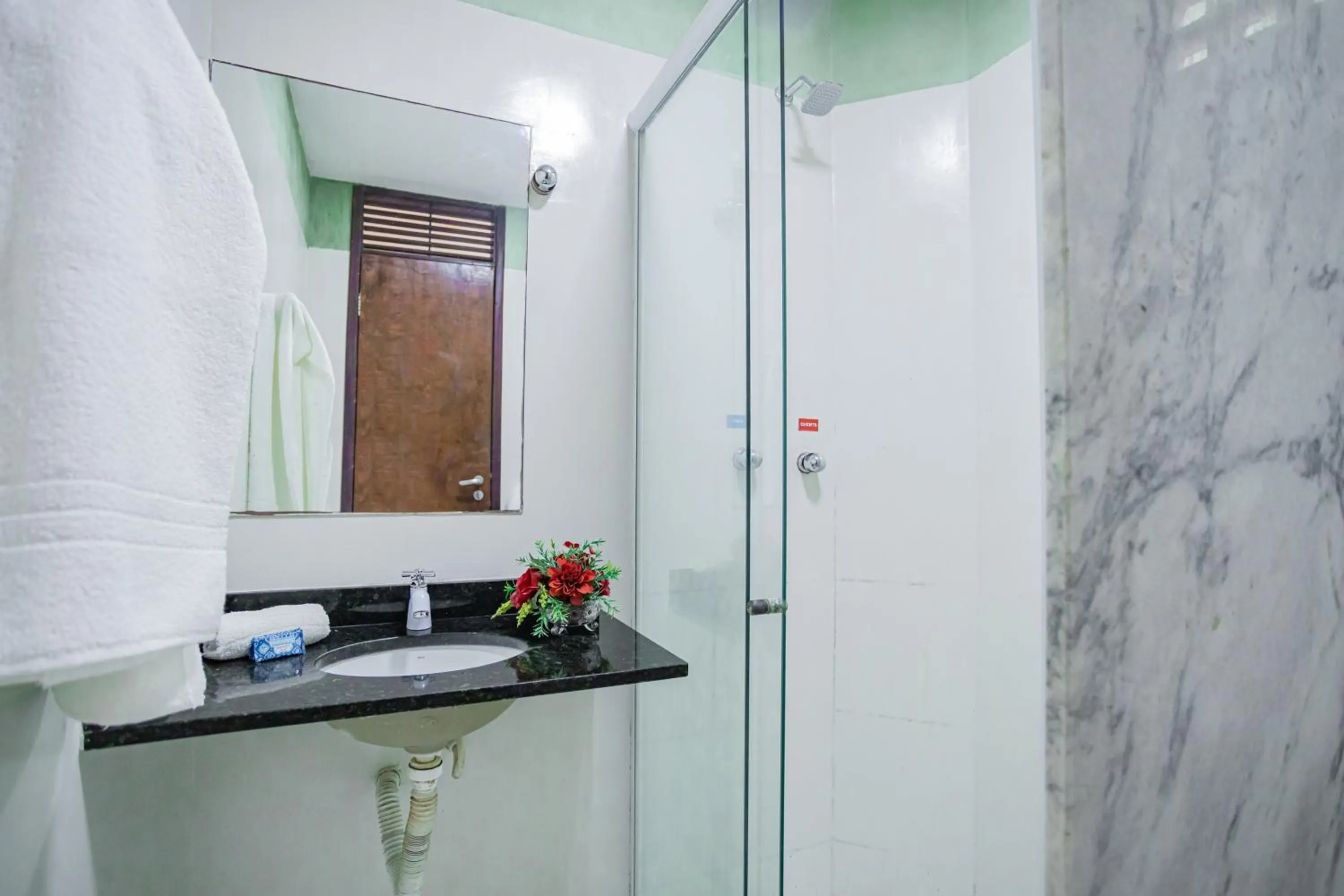 Bathroom in Valencia Hotel Natal