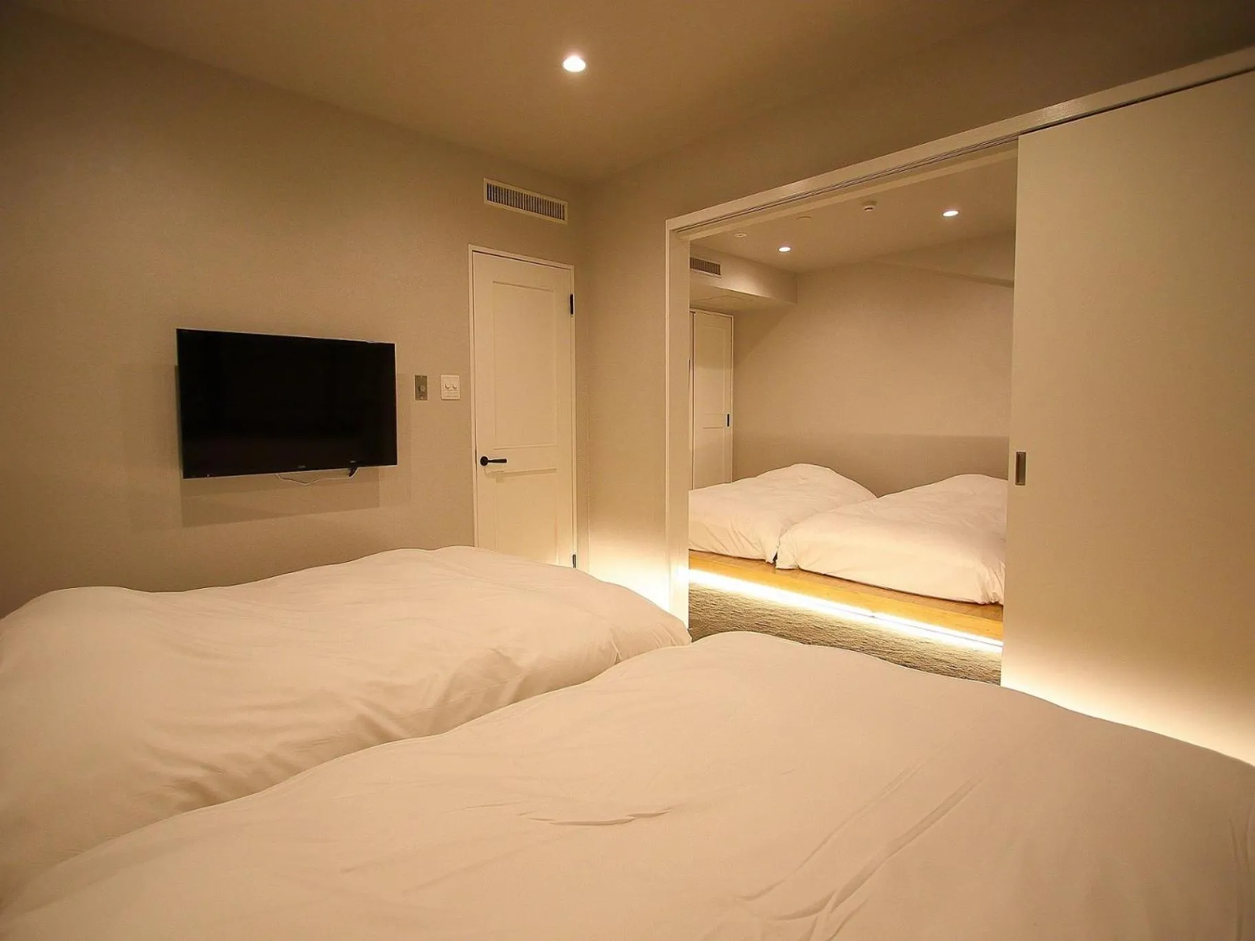 Bed in Hotel Regina Kawaguchiko