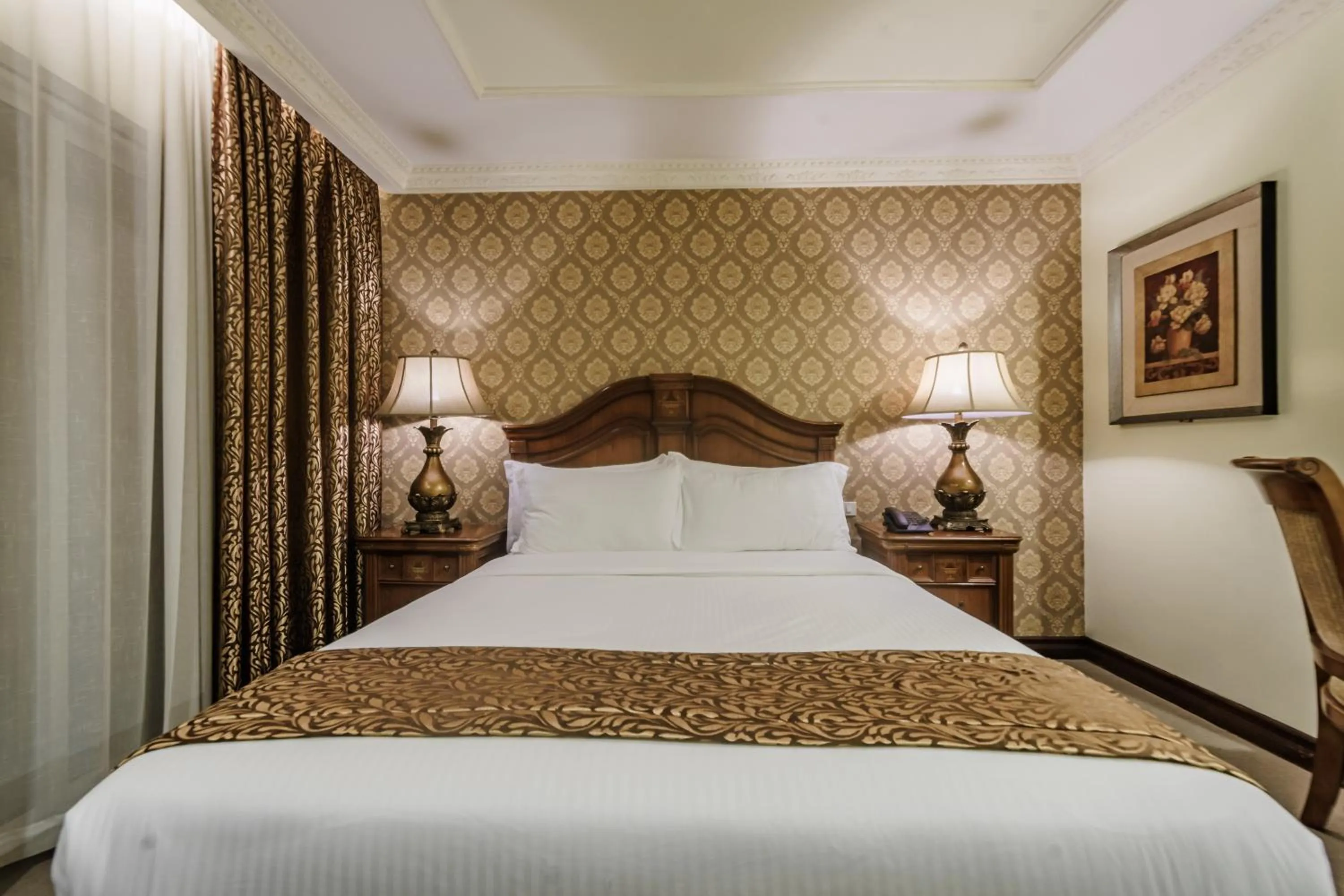 Bed in Villa Caceres Hotel