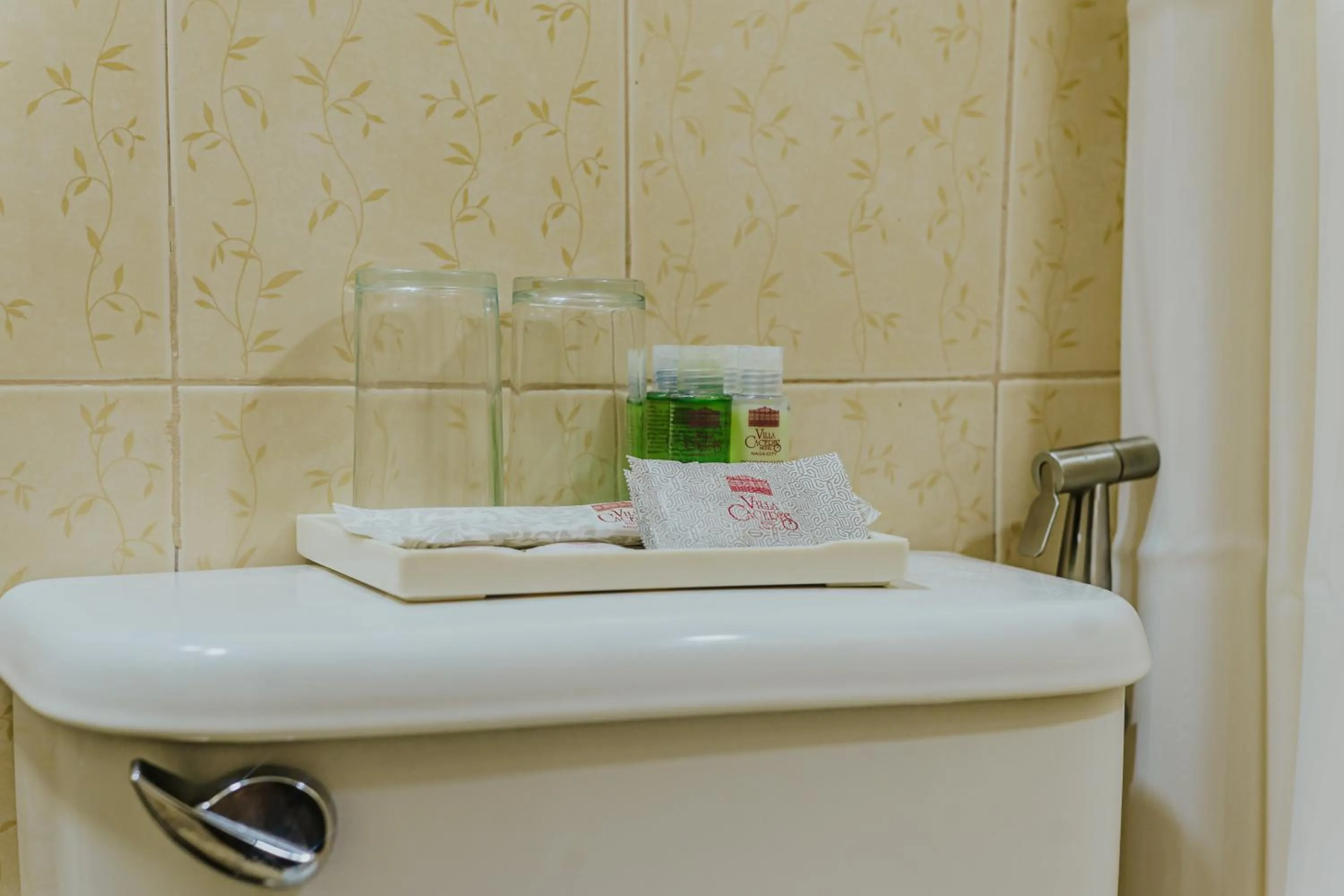 Bathroom in Villa Caceres Hotel