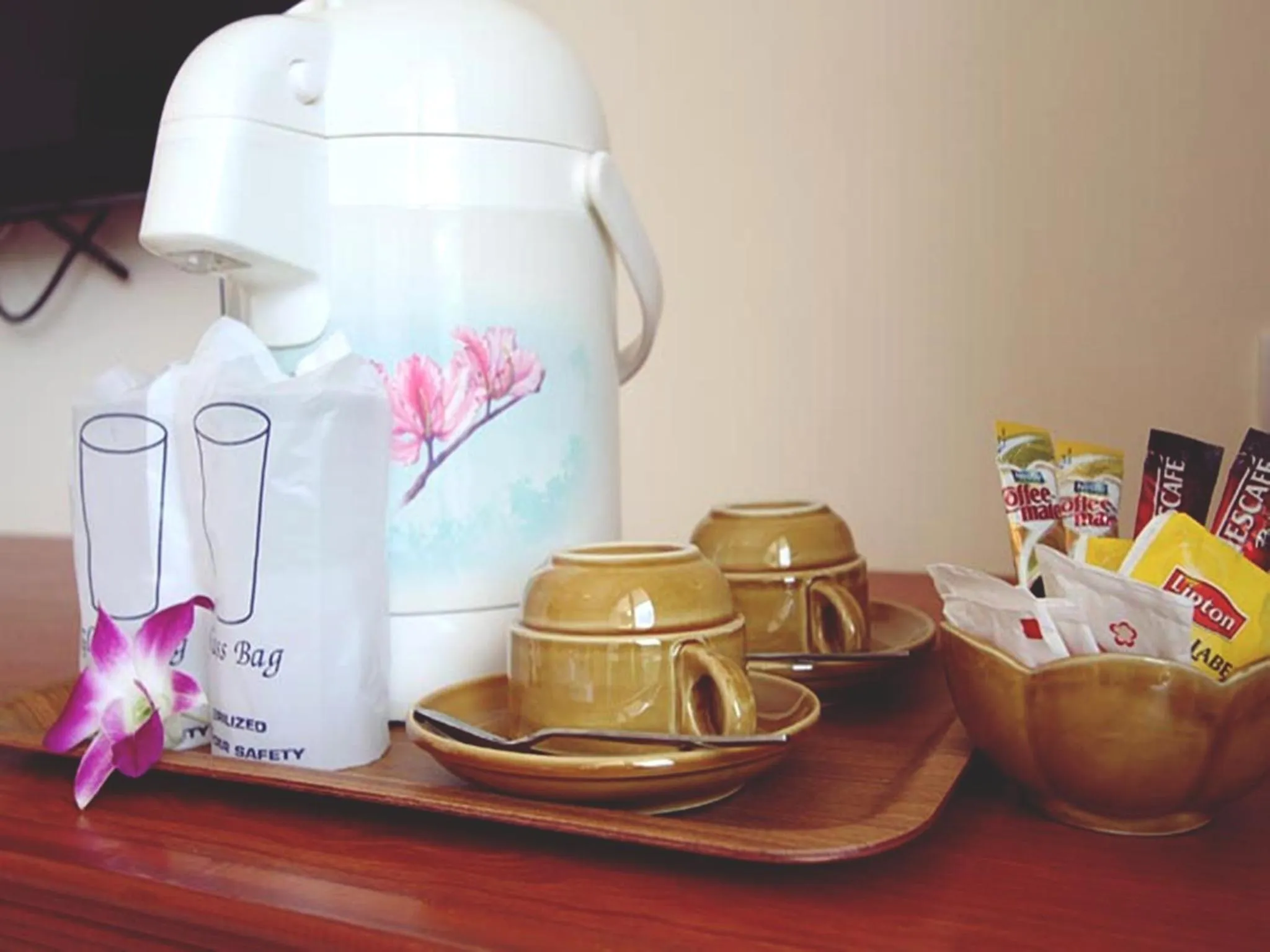 Coffee/tea facilities in The Orchid House - SHA Extra Plus