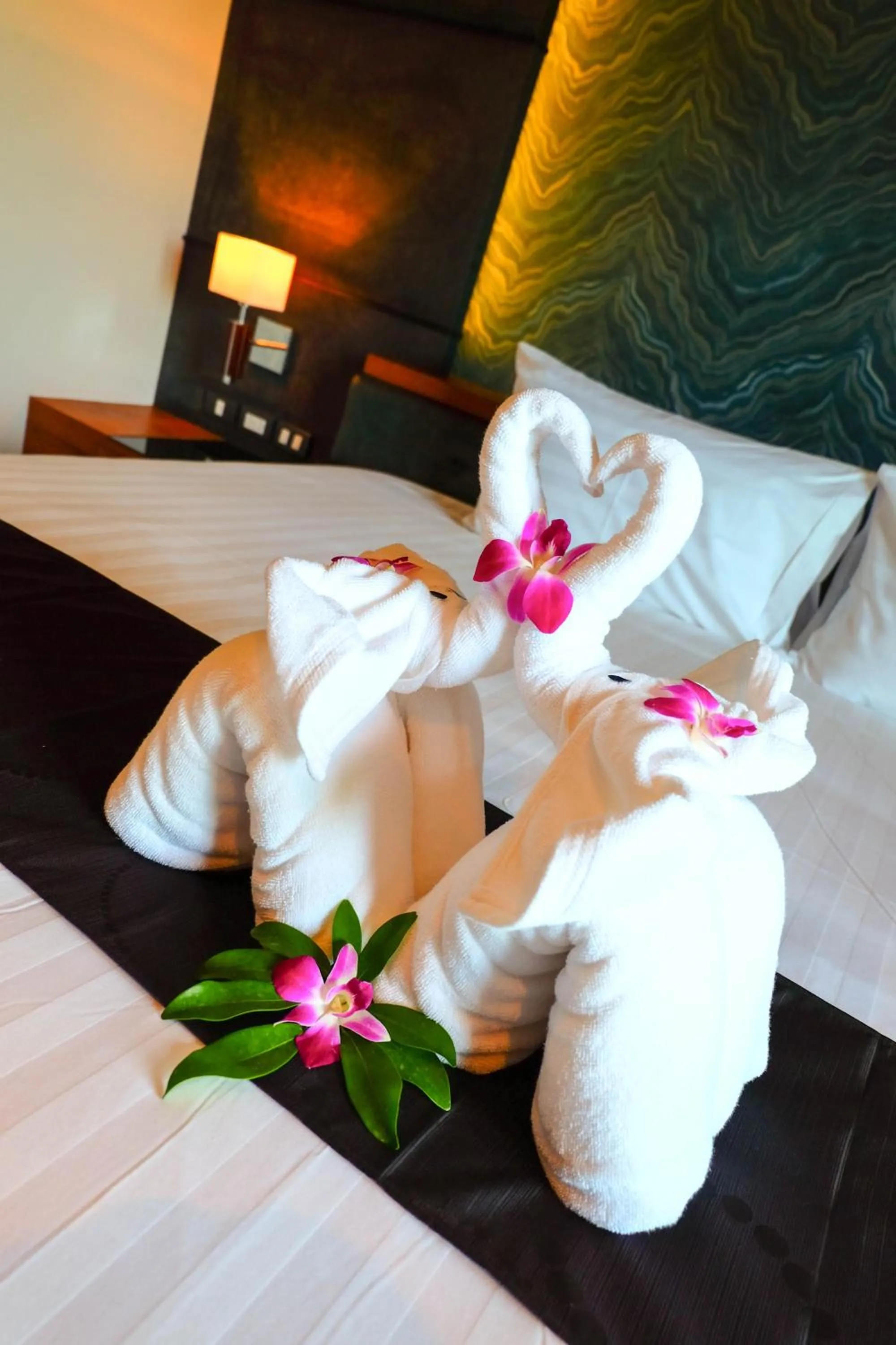 Bed in The Glory Gold