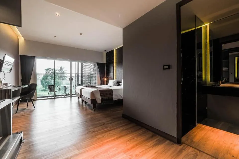 Bed in The Glory Gold