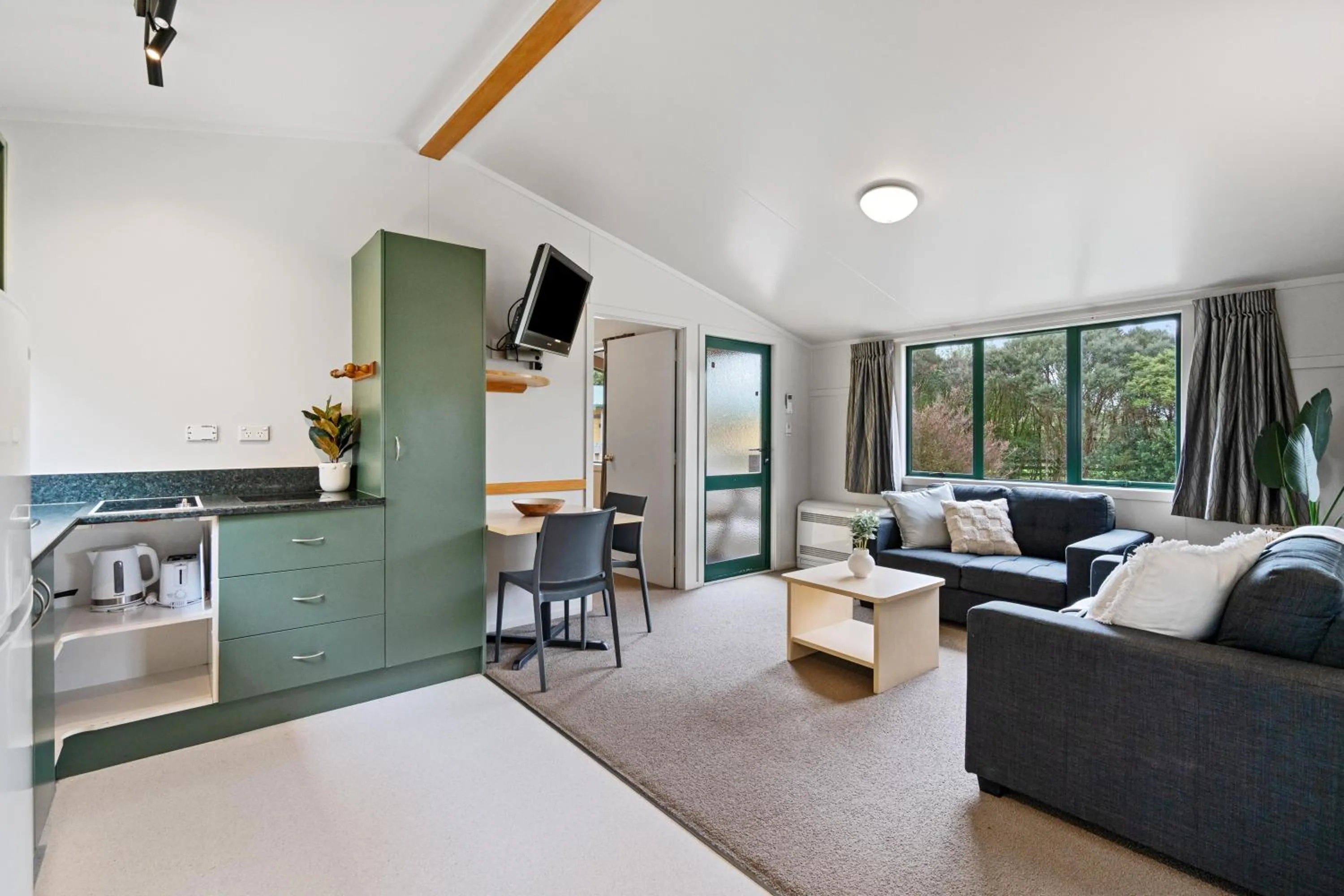 Bed in Tasman Holiday Parks - Miranda