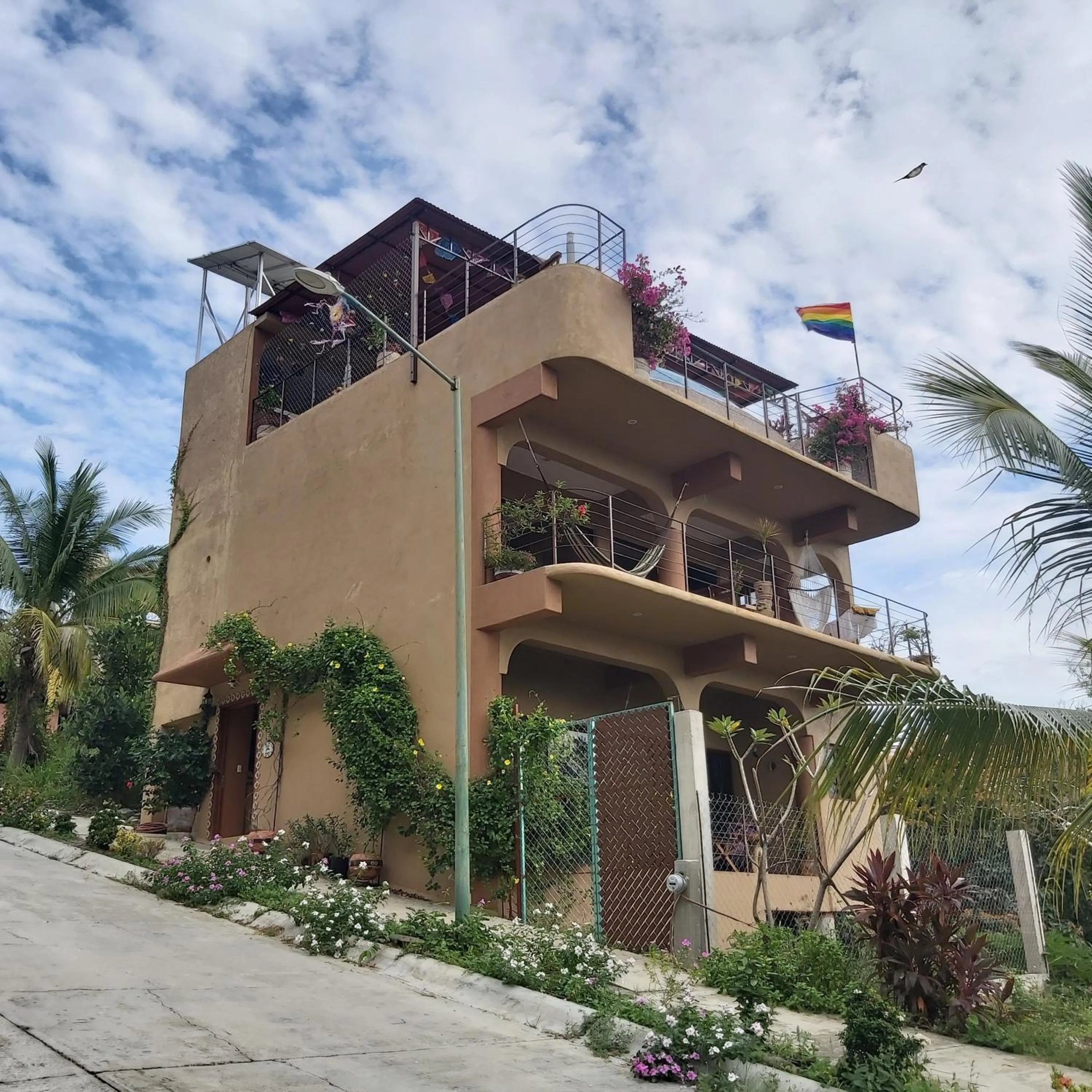 Property building in Casa Arcoiris Zihuatanejo B&B