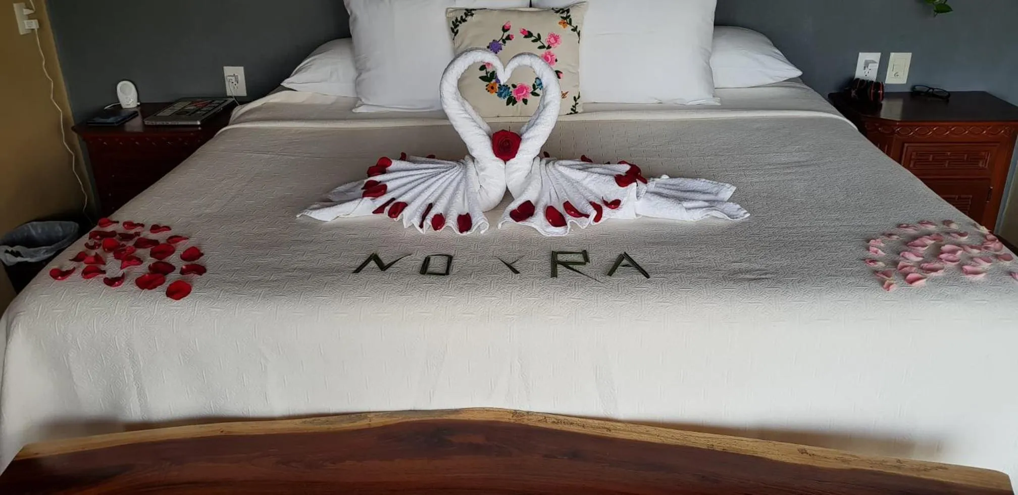 Bed in Casa Arcoiris Zihuatanejo B&B