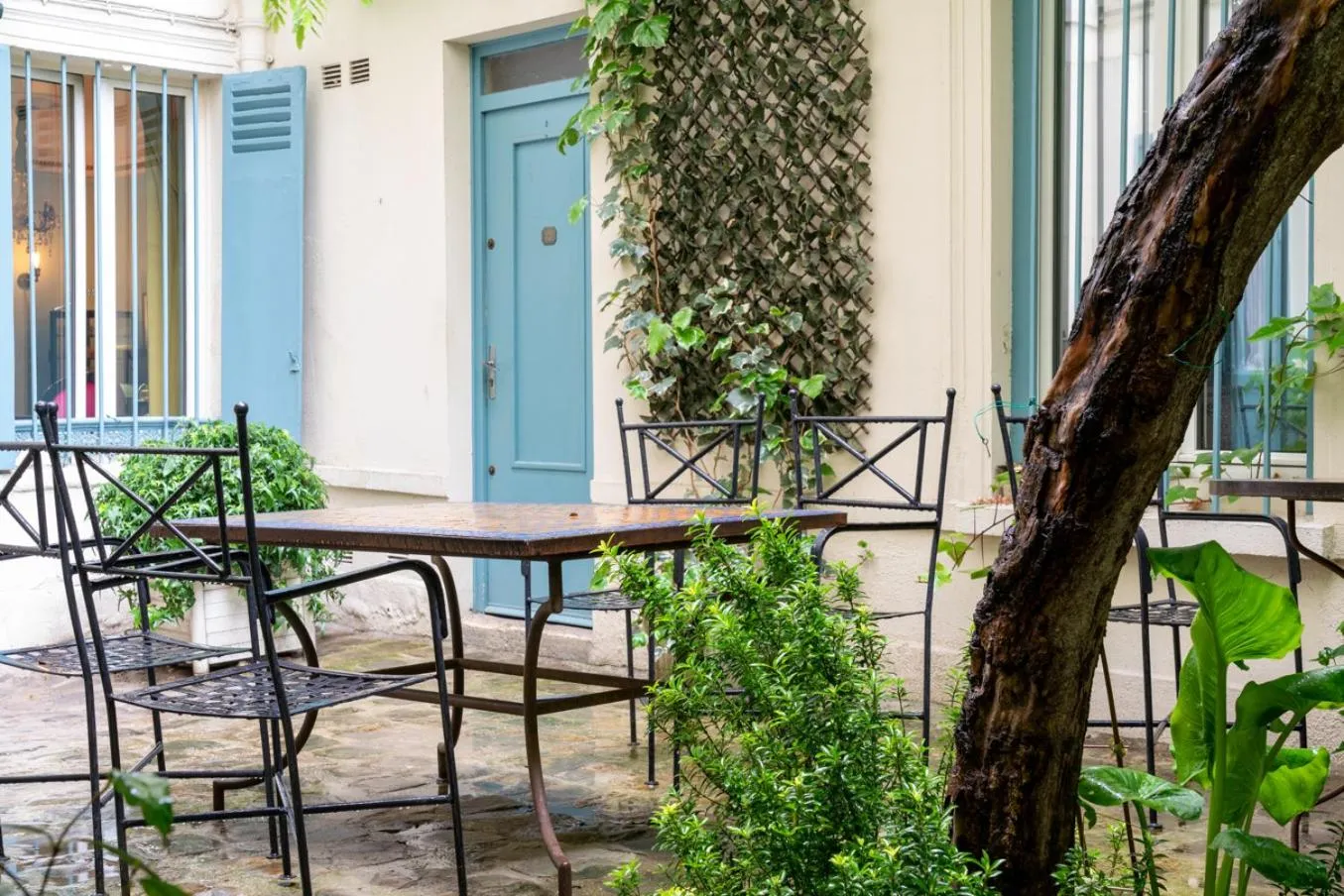 Garden in Nouvel Hôtel