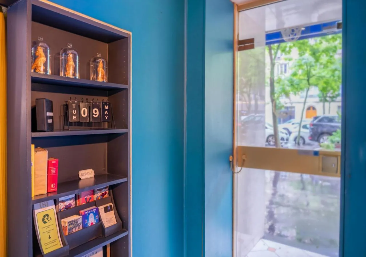 Lobby or reception in Nouvel Hôtel