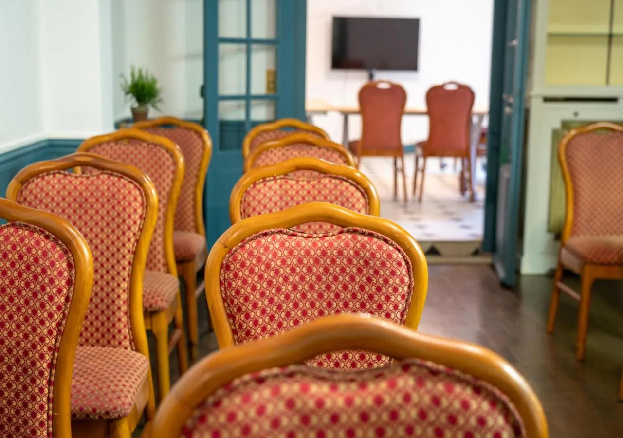 Business facilities in Nouvel Hôtel