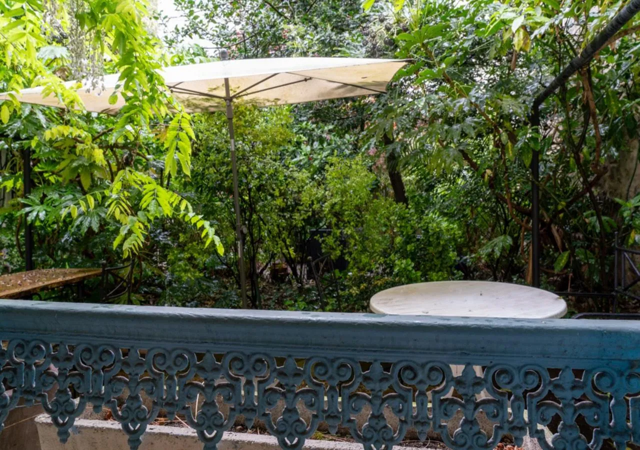 Garden in Nouvel Hôtel