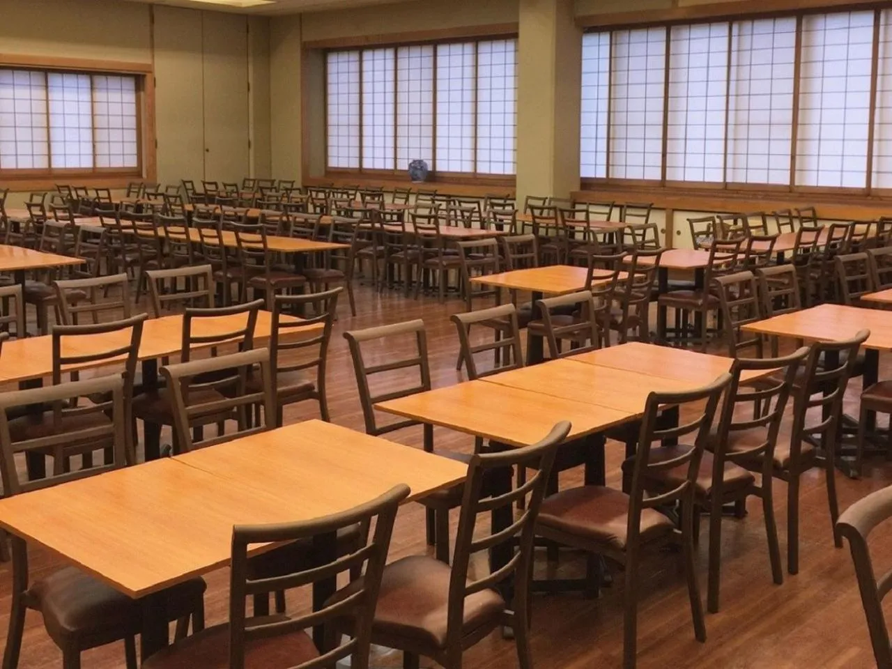 Restaurant/places to eat in Hotel Okukujikan