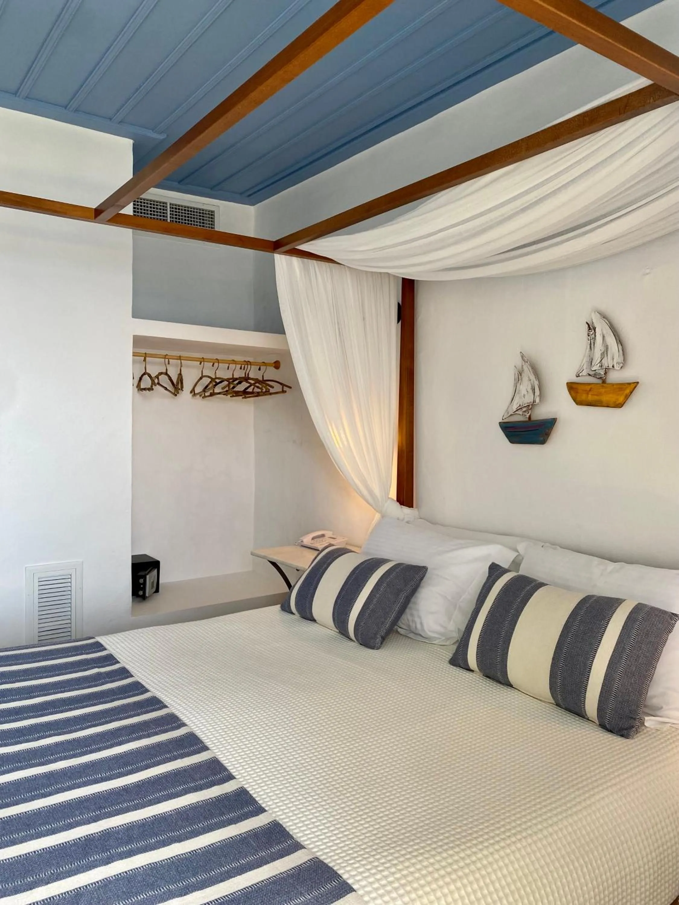 Bed in Niriedes Hotel