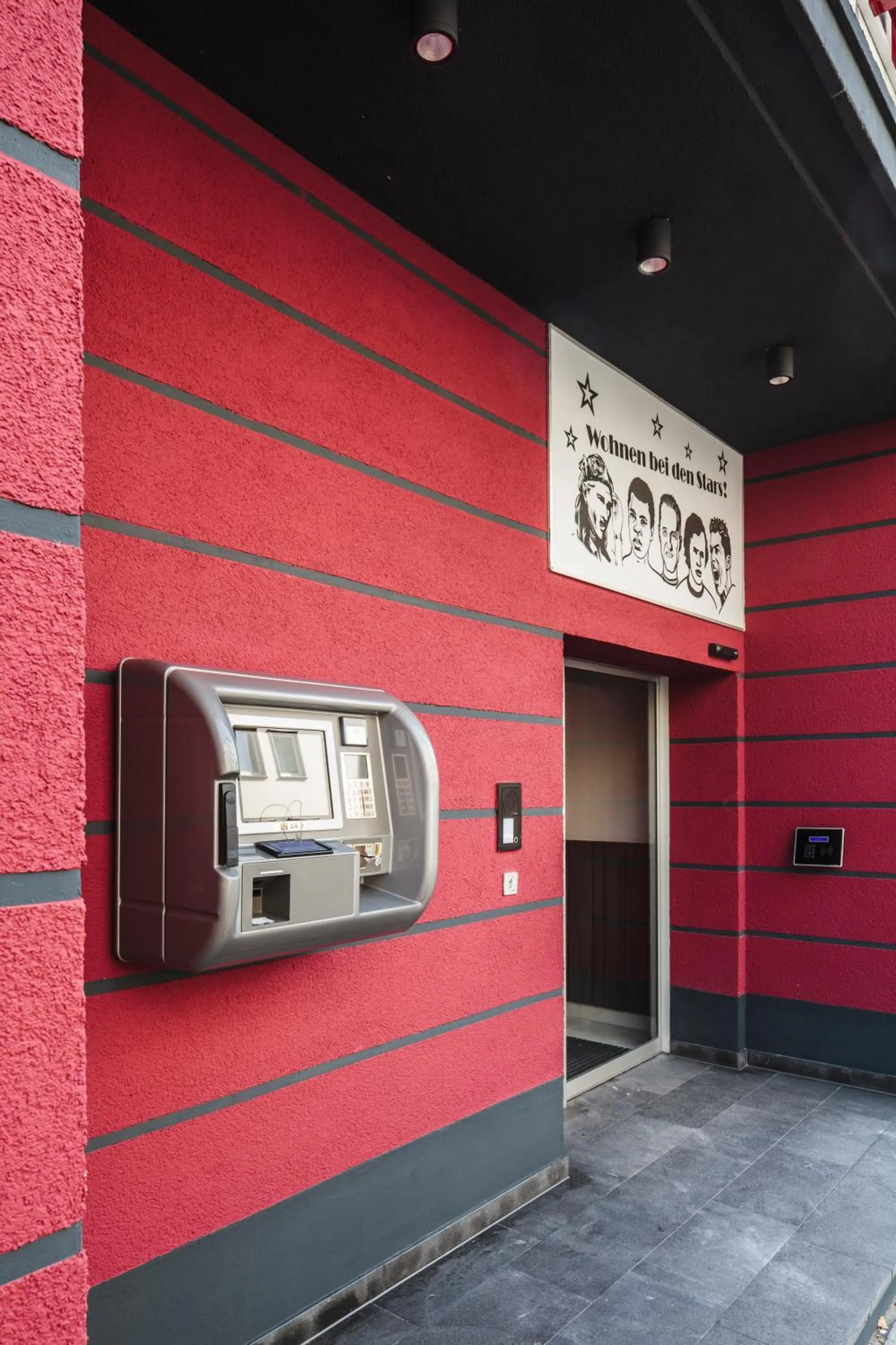 Facade/entrance in Star Apart Hotel Sachsenhausen