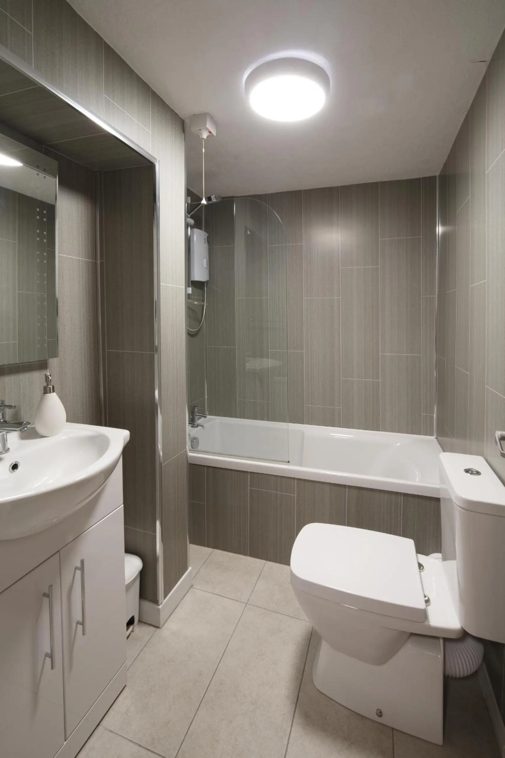 Bathroom in Mode - The Old School House