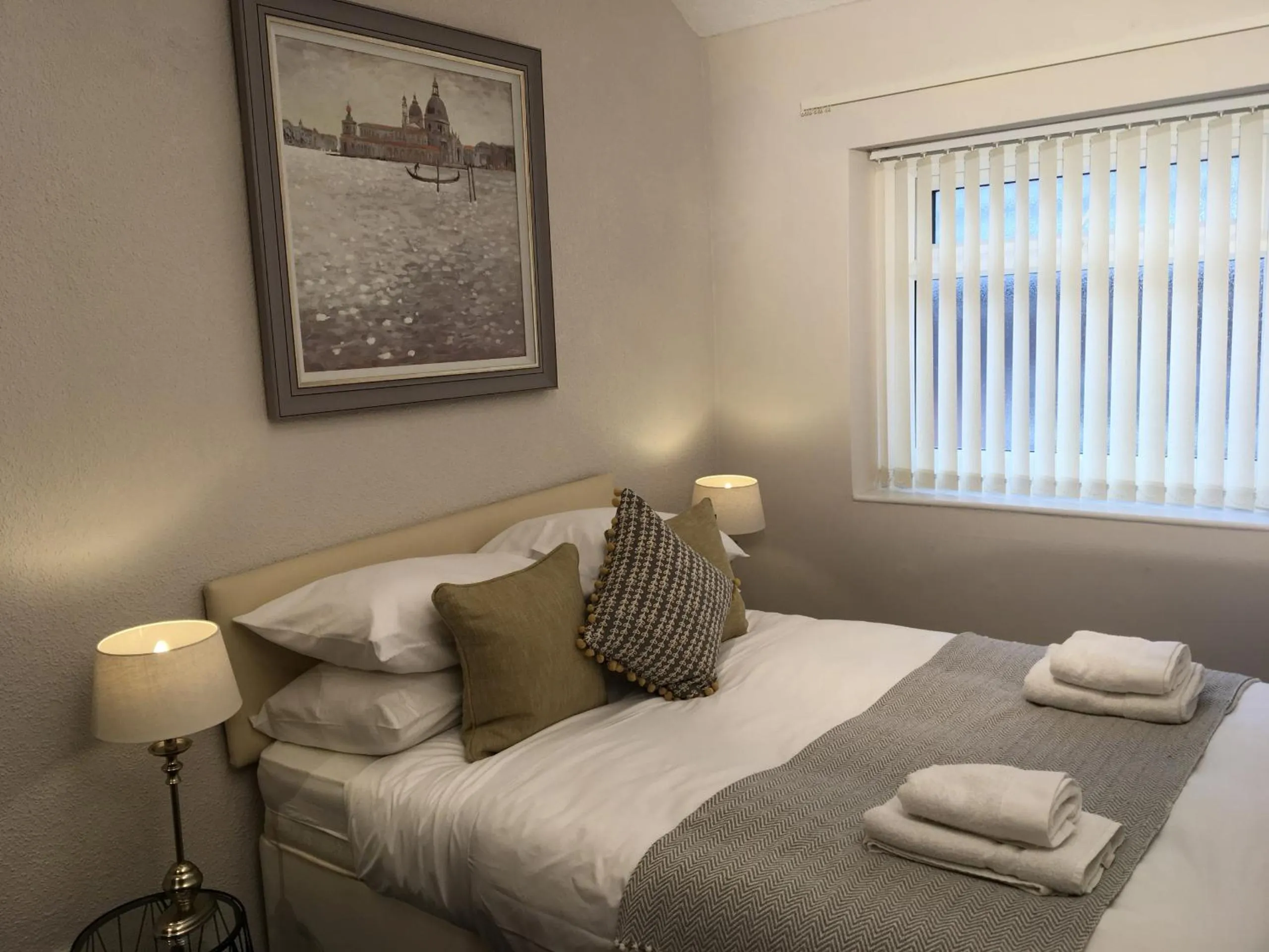 Other in Mode - The Old School House