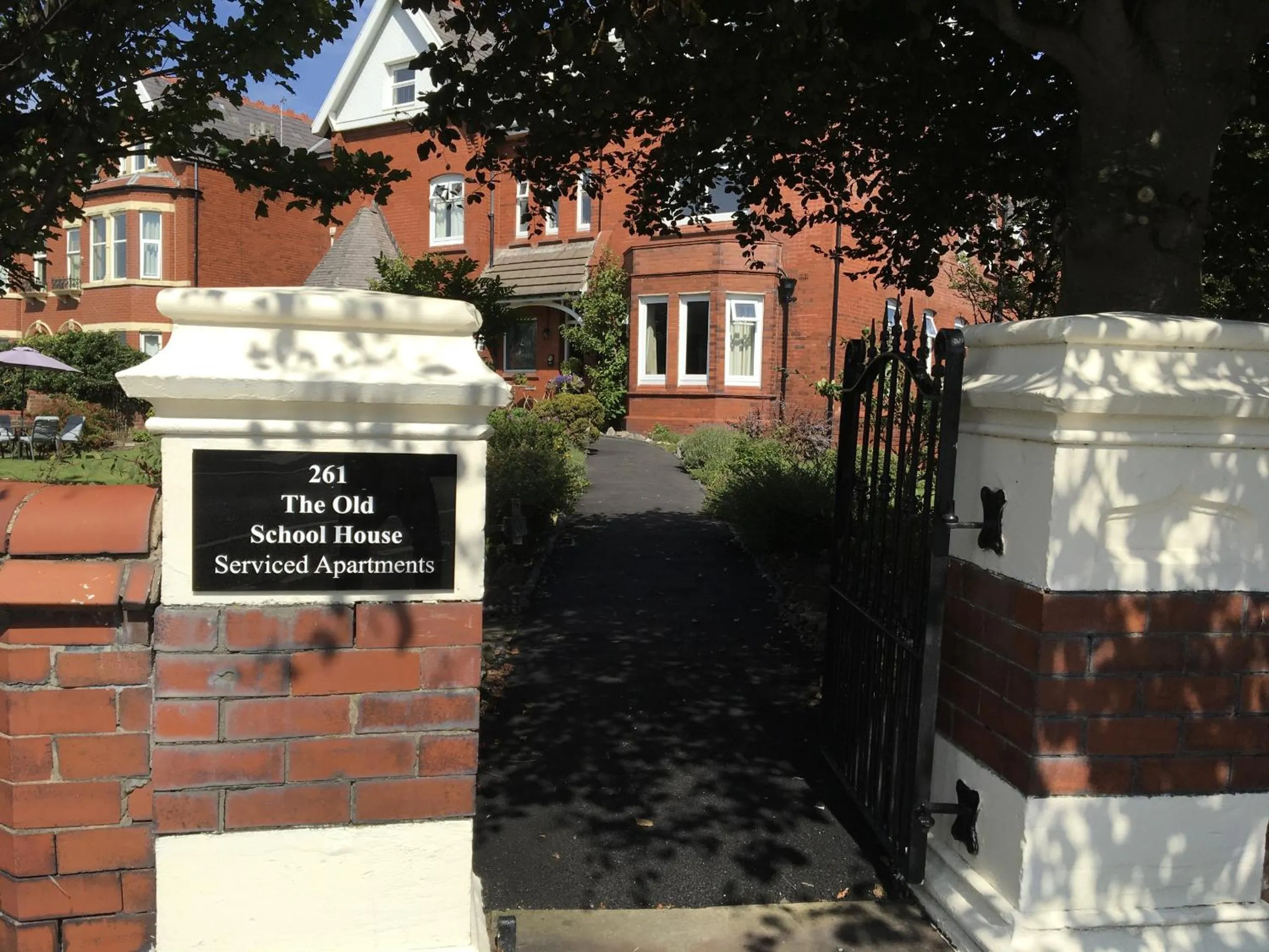 Property building in Mode - The Old School House