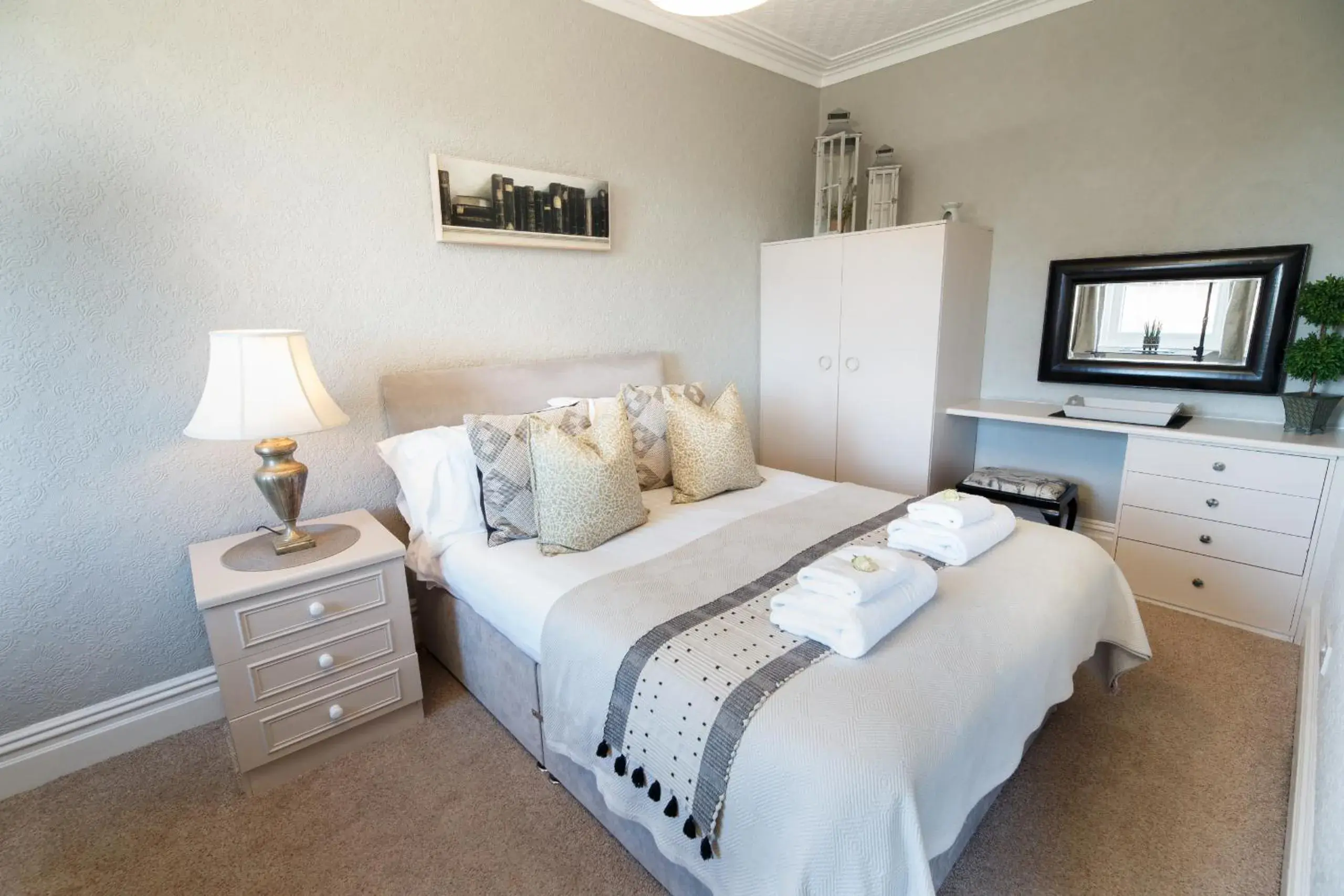 One-Bedroom Apartment in The Old School House - By Central Beach Leisure One-Bedroom Apartment in The Old School House - By Central Beach Leisure