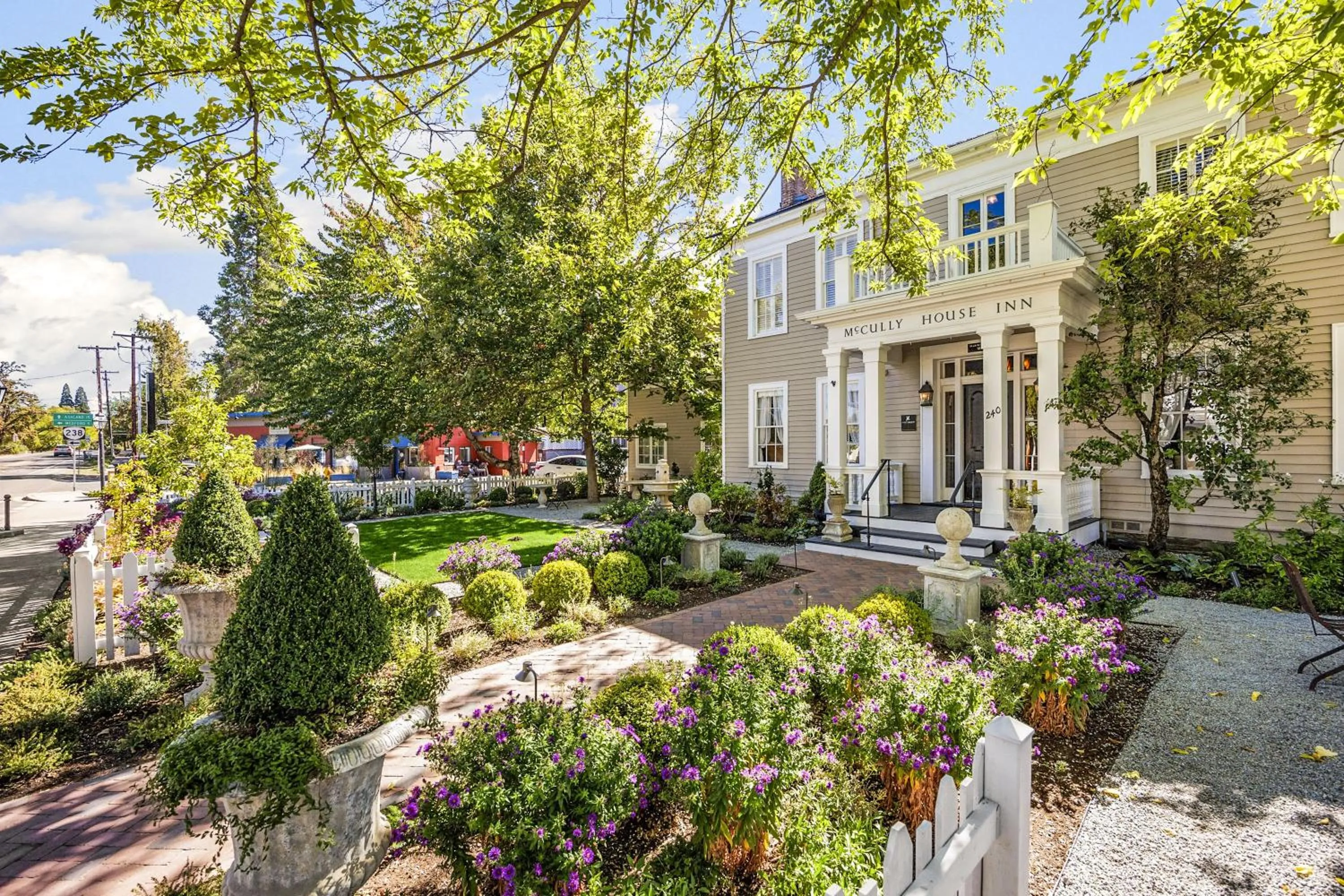 Garden in McCully House Inn