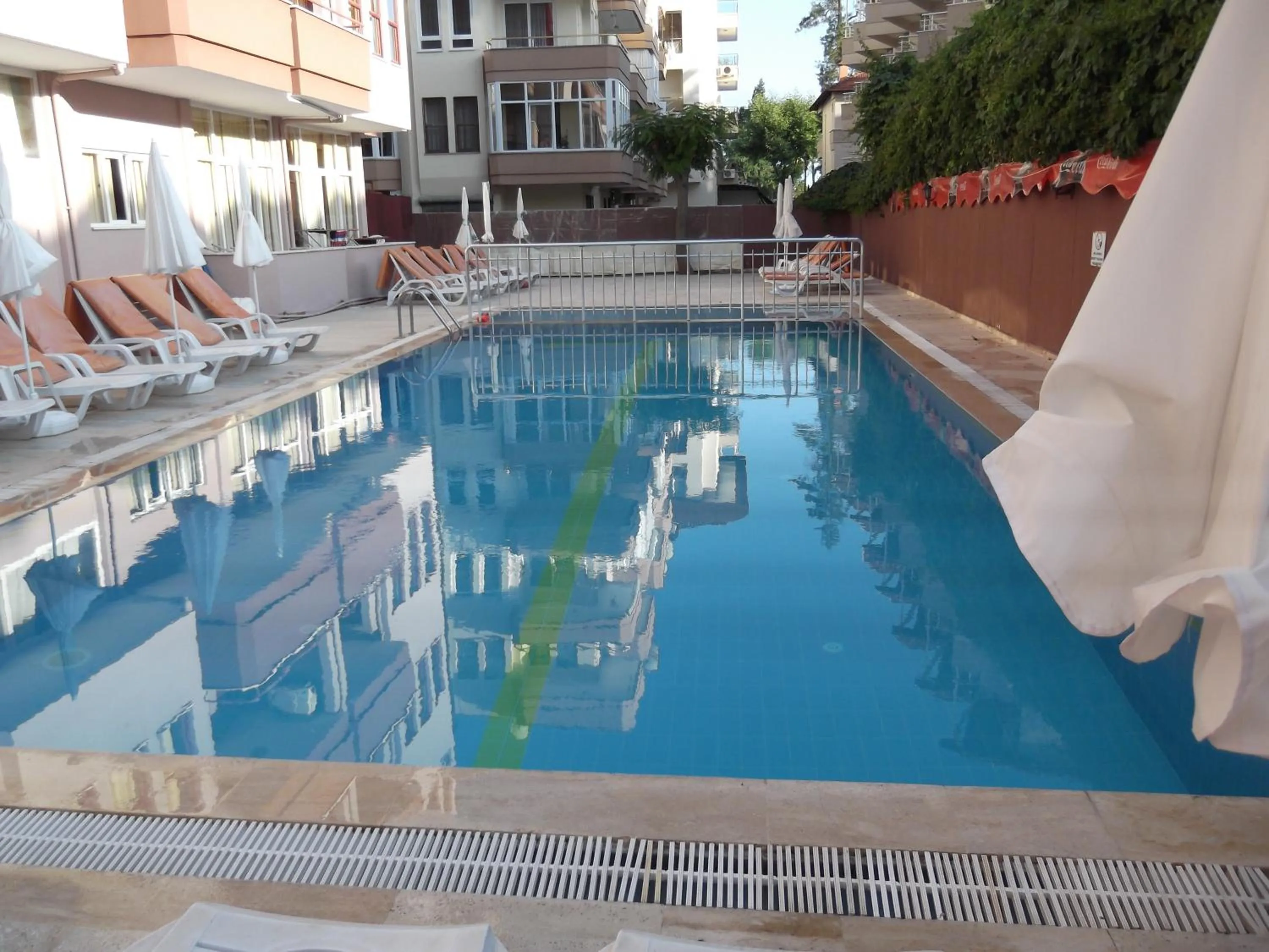 Swimming pool in Maren Beach Apart Hotel