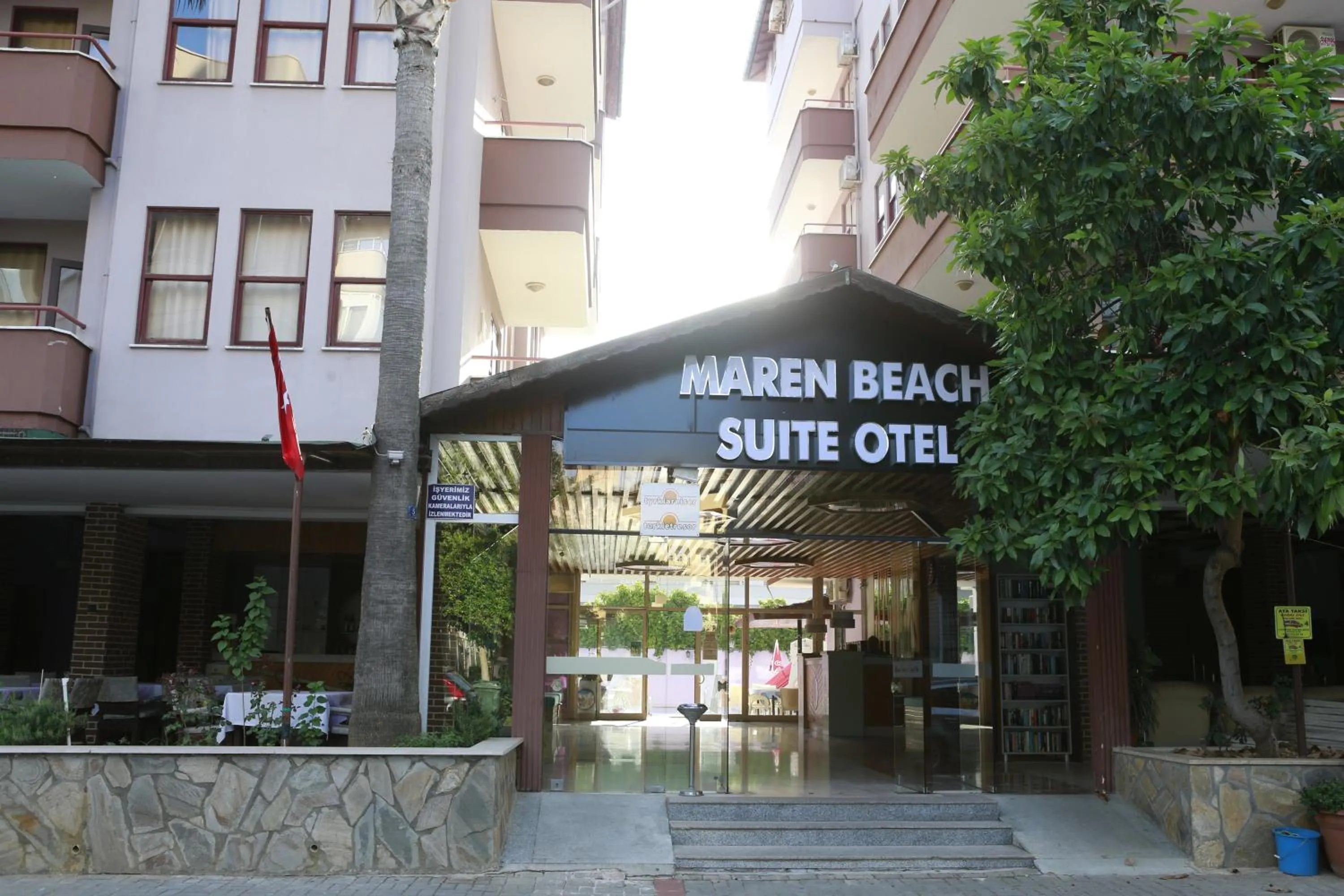 Facade/entrance in Maren Beach Apart Hotel