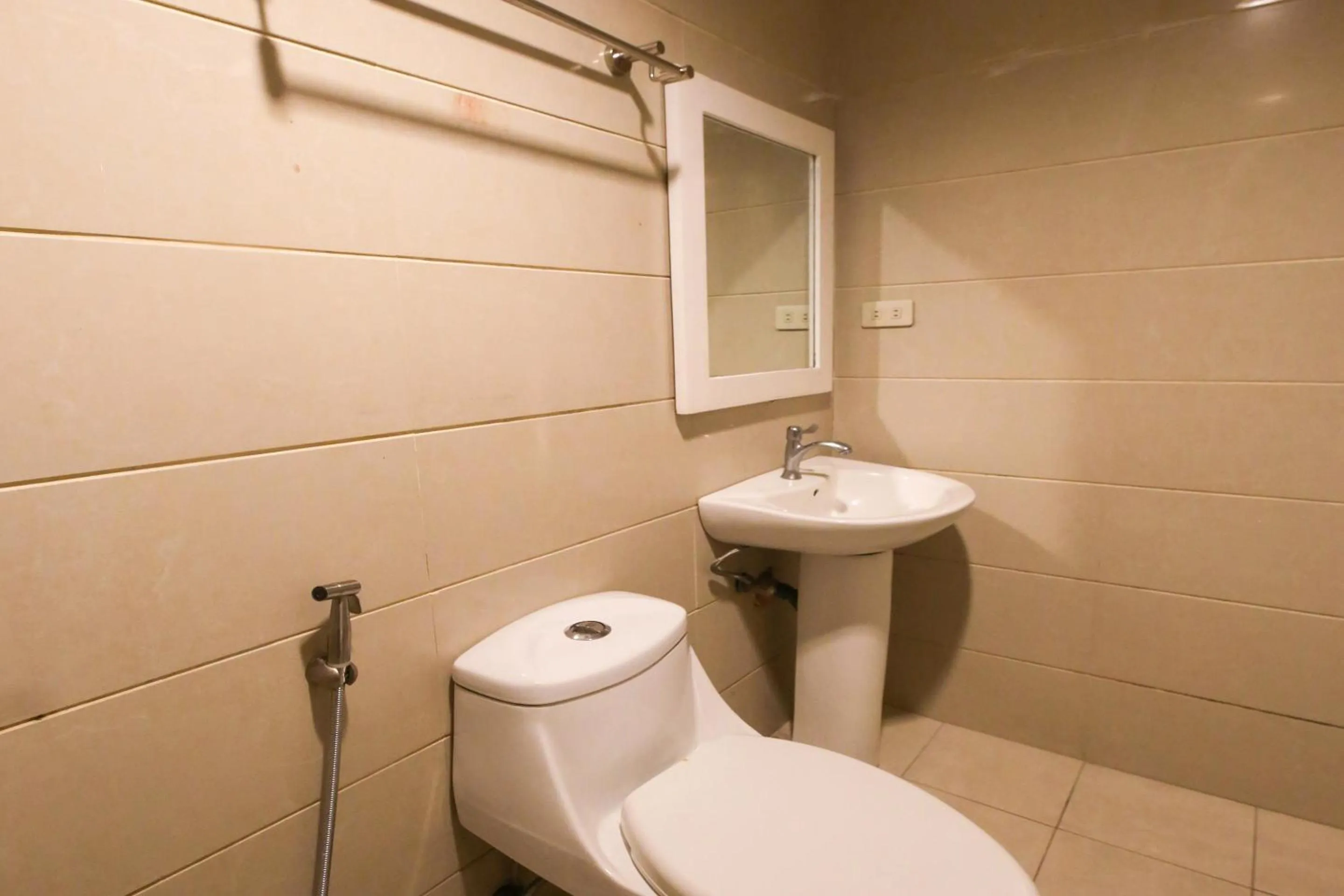 Bathroom in Super OYO 791 Bell Mansion