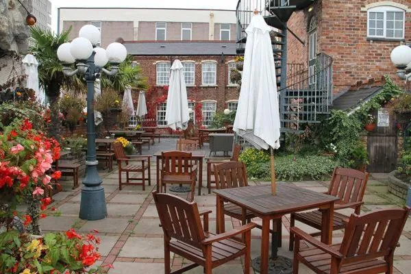 Patio in Lyndon House