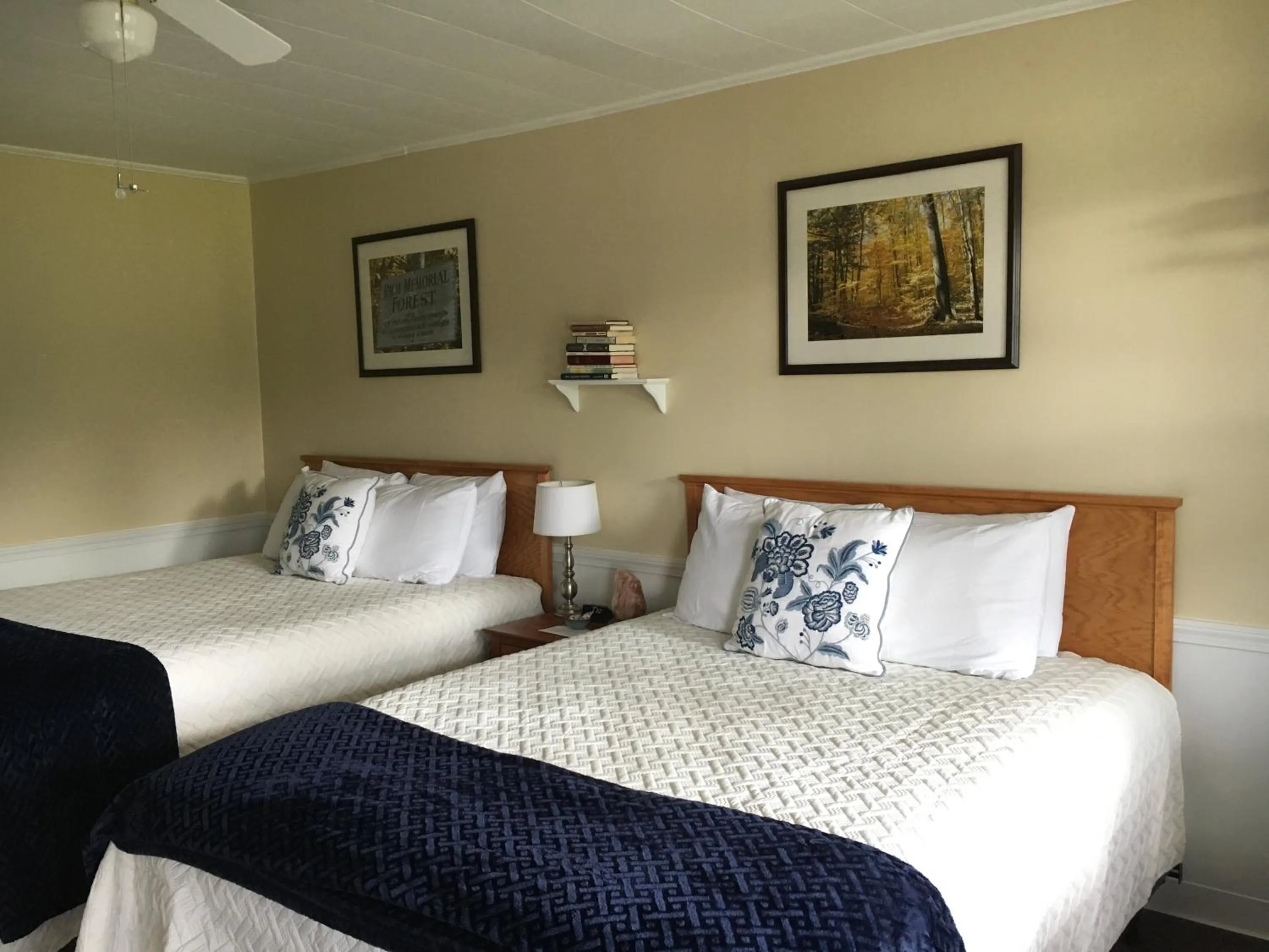 Highland Lake Resort