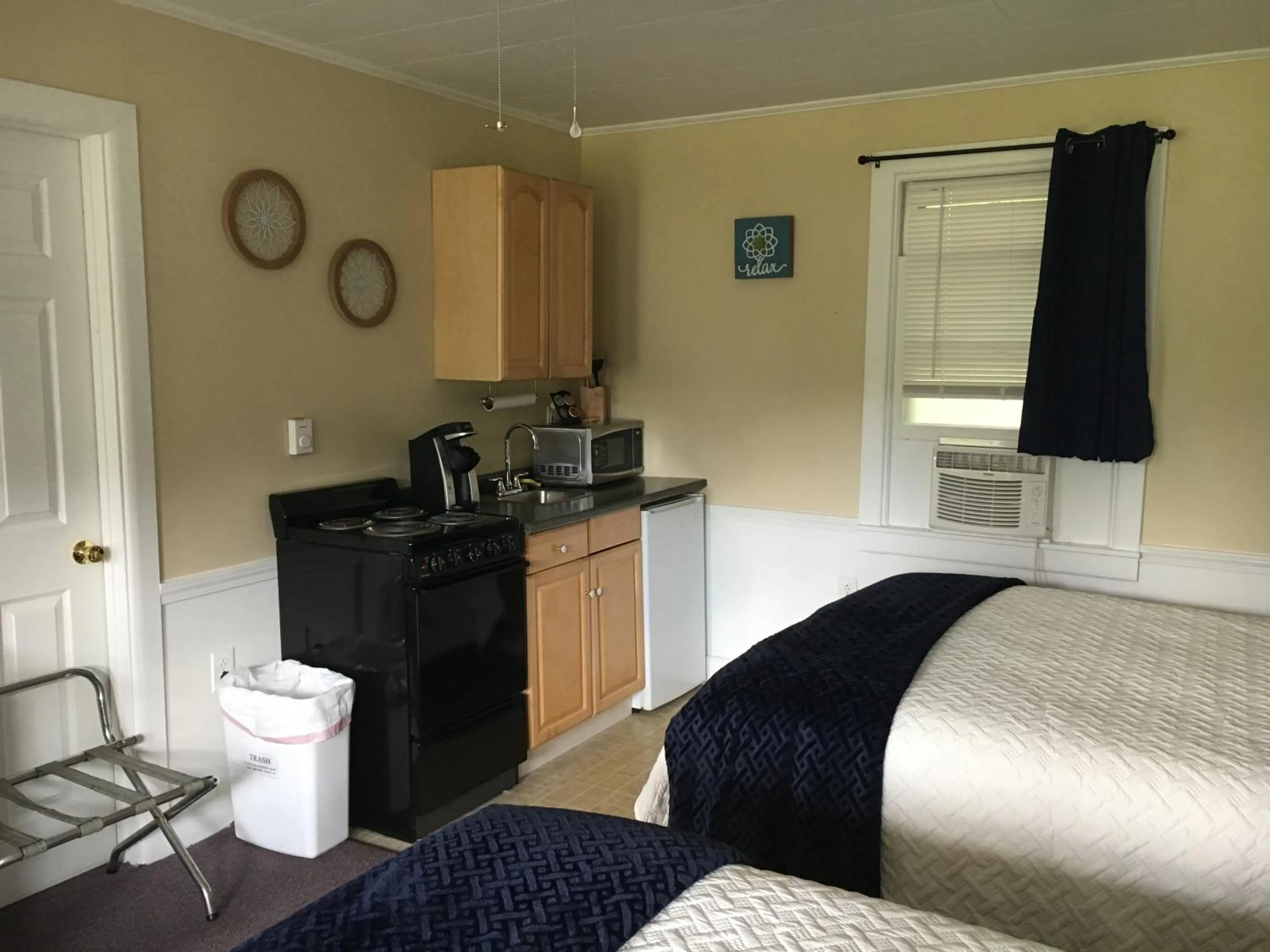 Highland Lake Resort