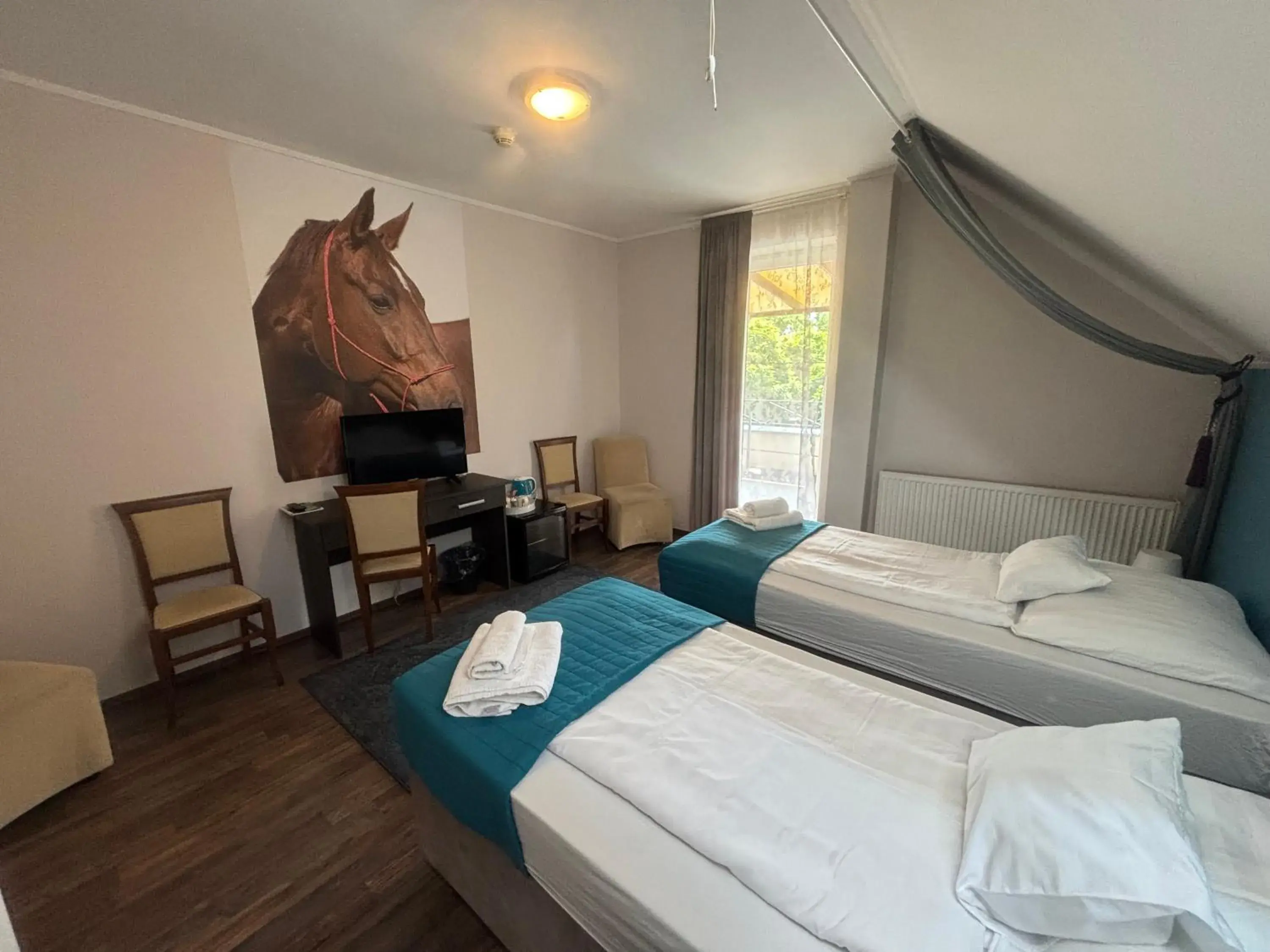 Twin Room with Balcony - single occupancy in Caballus Lovasmajor Panzió Twin Room with Balcony - single occupancy in Caballus Lovasmajor Panzió