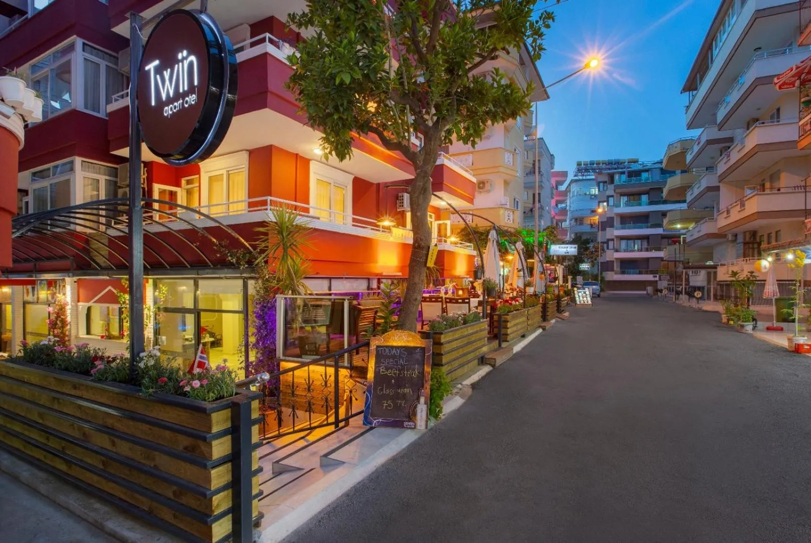 Neighbourhood in Twin Apart Hotel